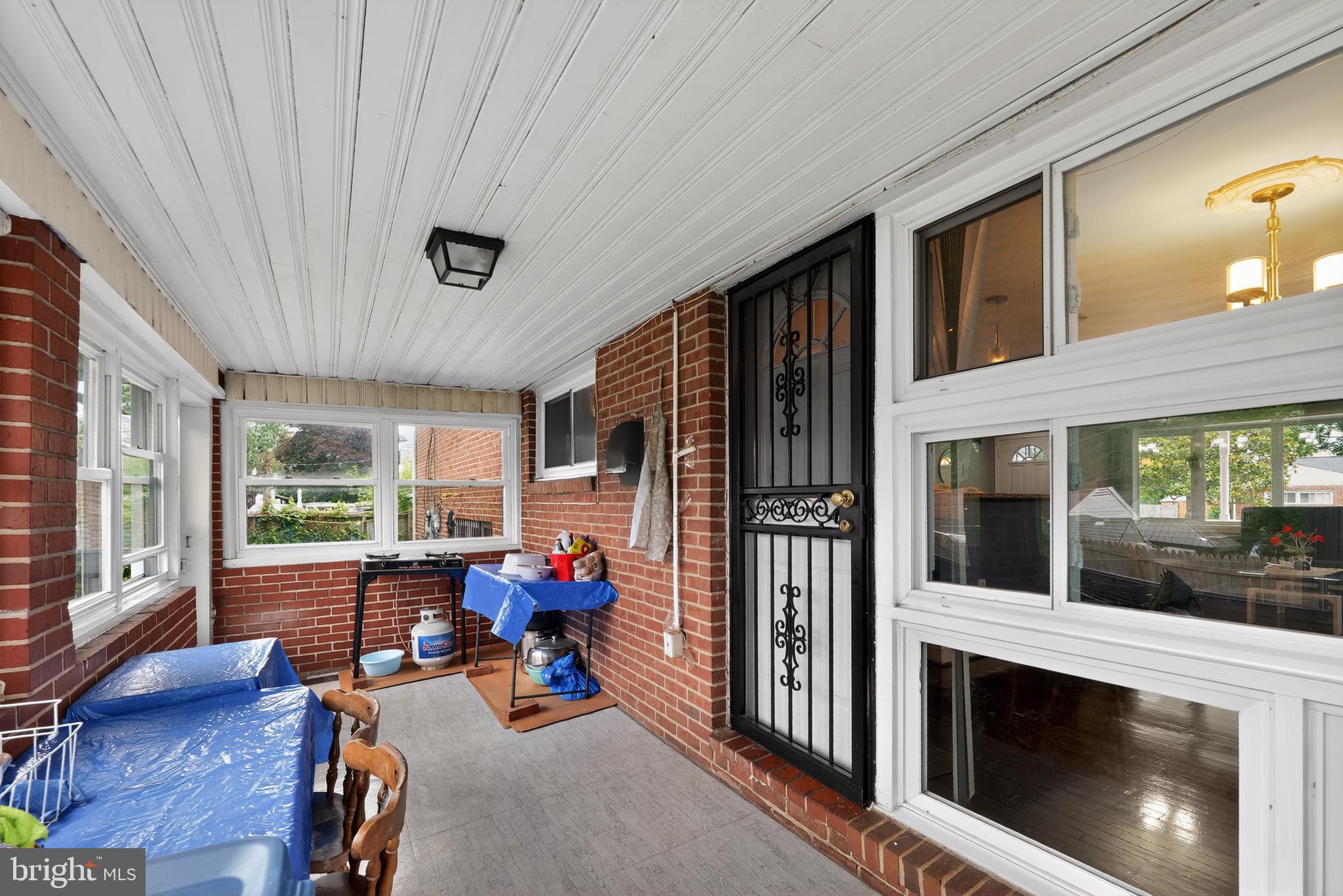 CATONSVILLE MANOR - Residential