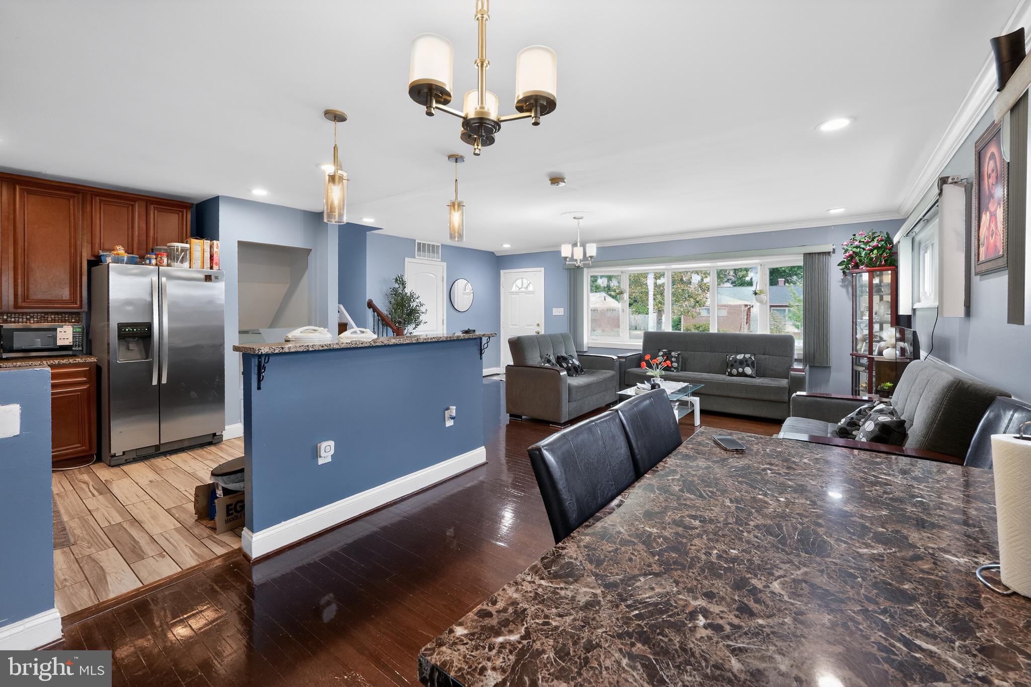 CATONSVILLE MANOR - Residential