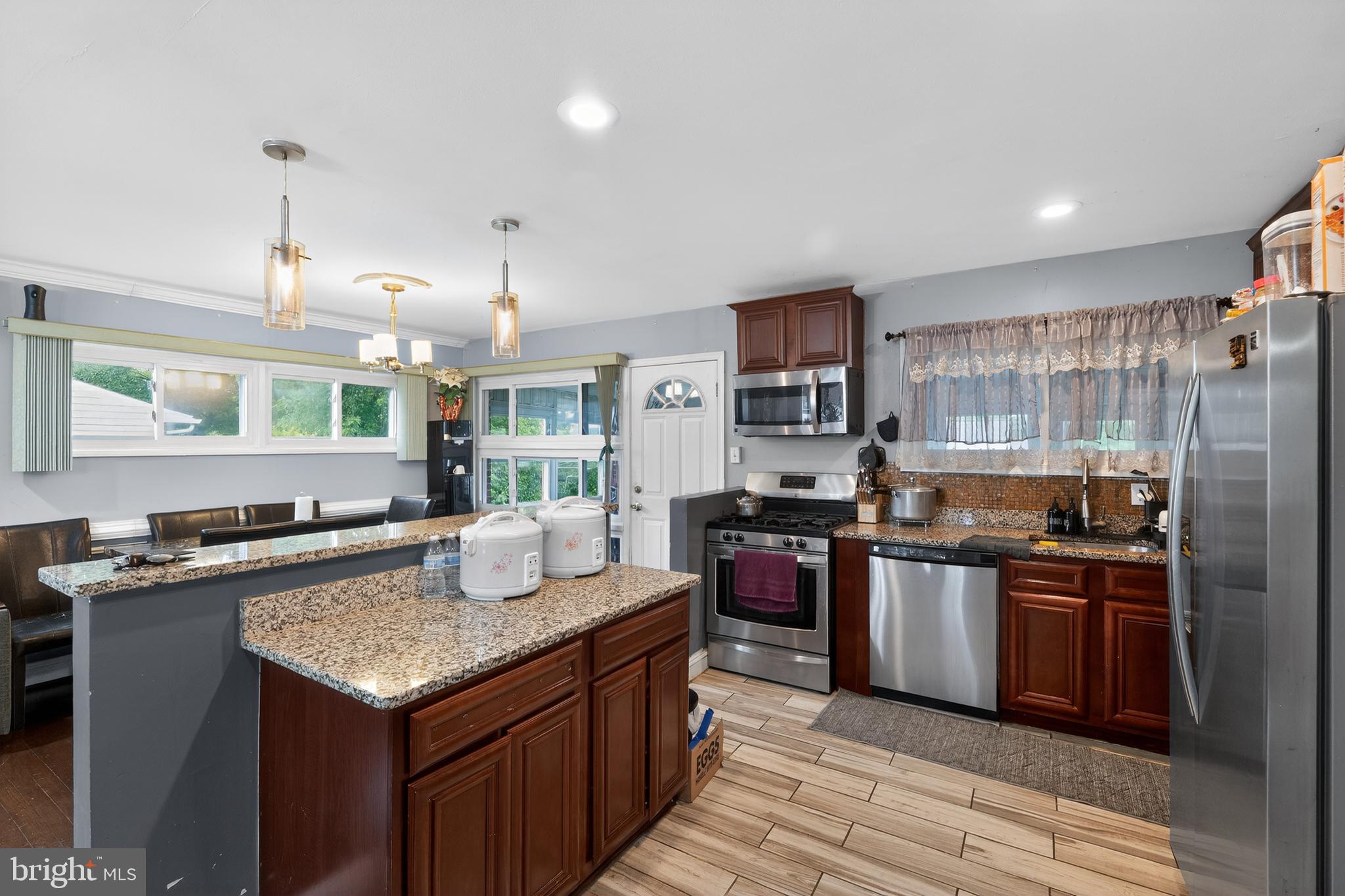 CATONSVILLE MANOR - Residential