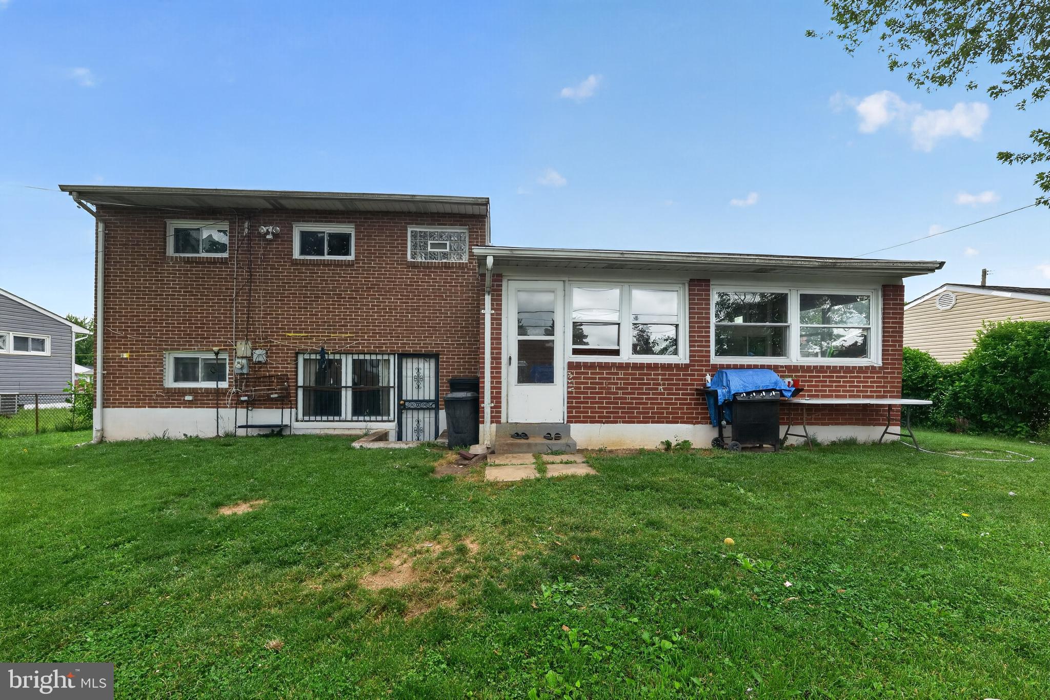 CATONSVILLE MANOR - Residential