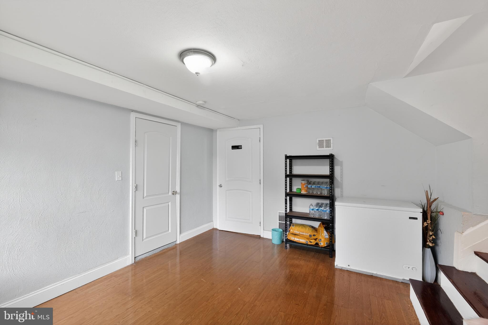 CATONSVILLE MANOR - Residential