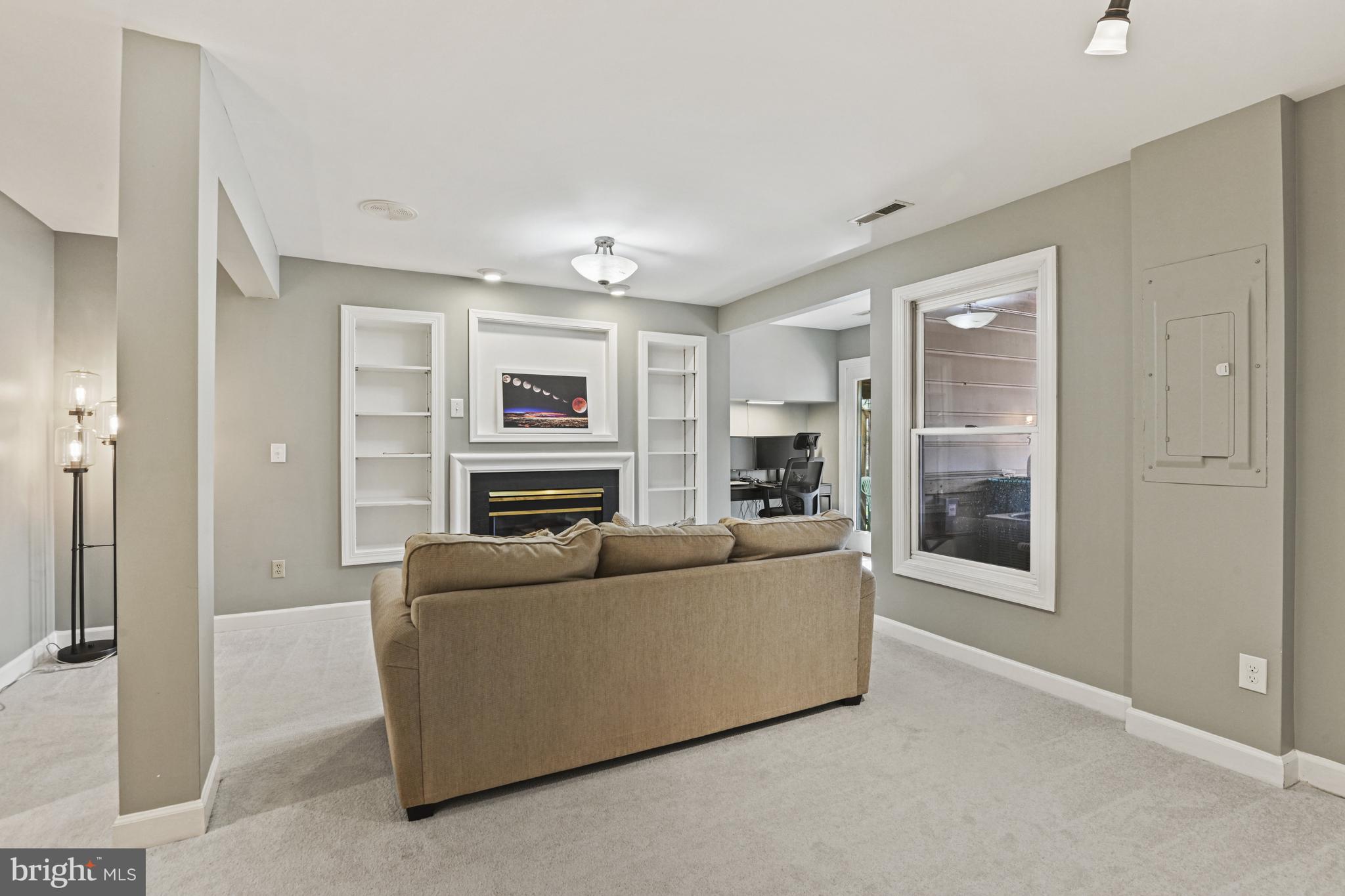 BIRCH POND - Residential