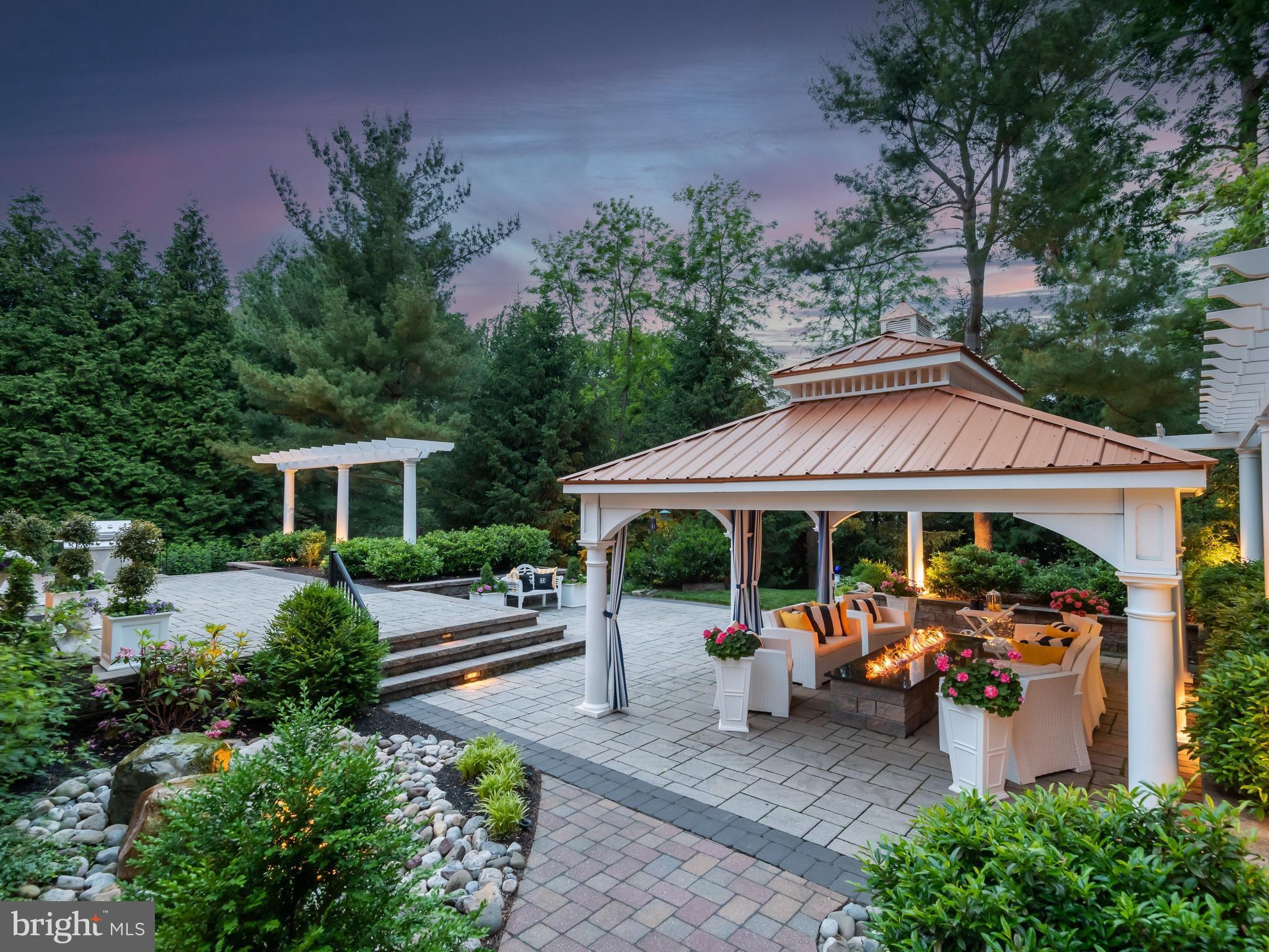 VALLEY FORGE WOODS - Residential