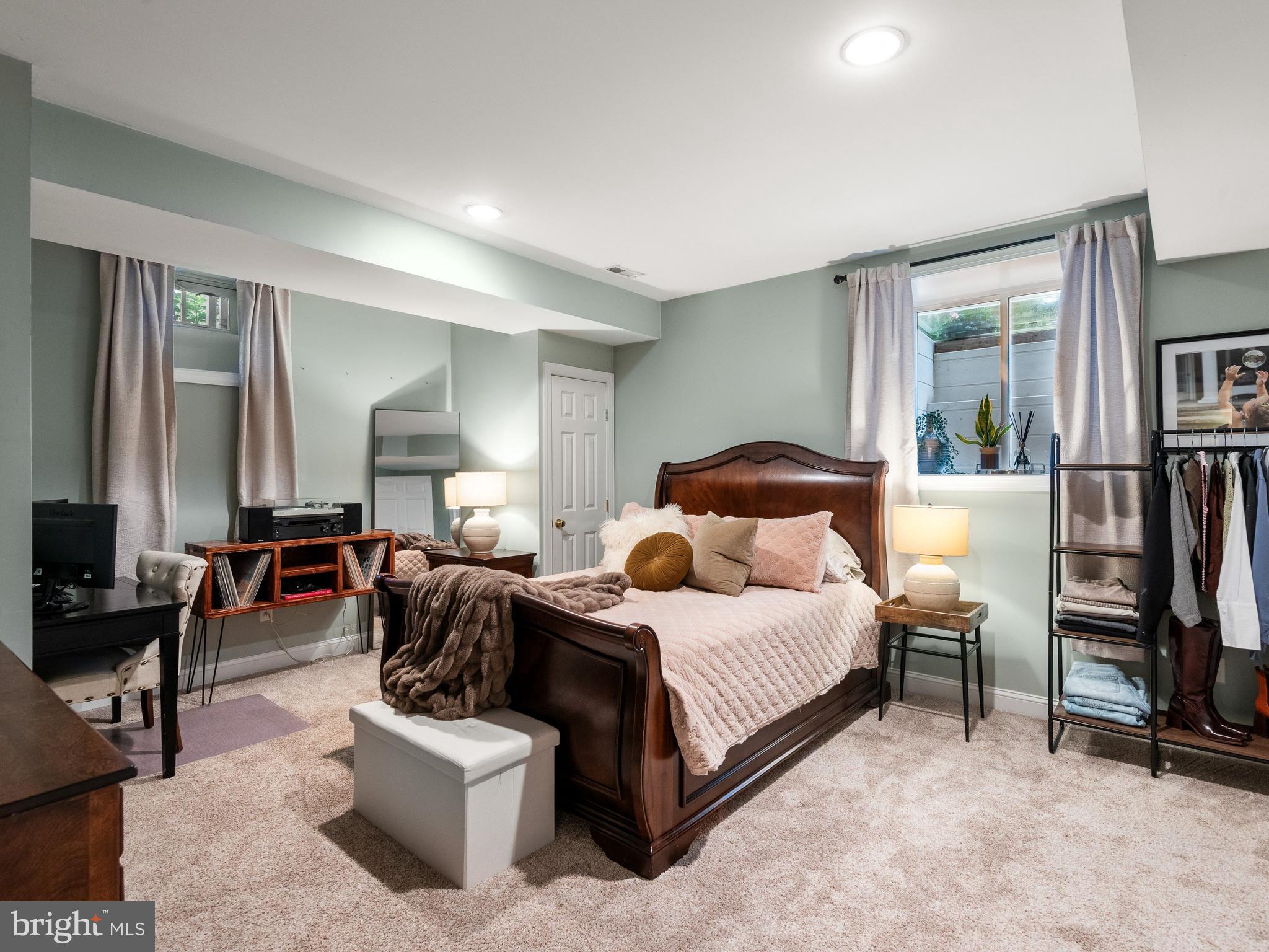 VALLEY FORGE WOODS - Residential