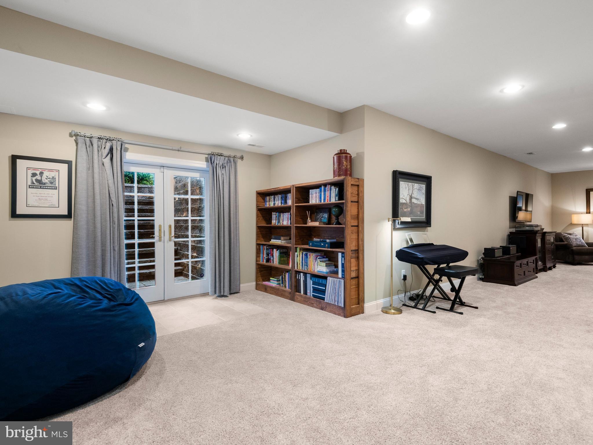 VALLEY FORGE WOODS - Residential