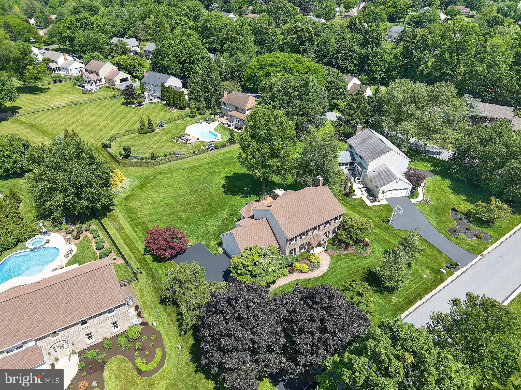 BOW TREE - Residential