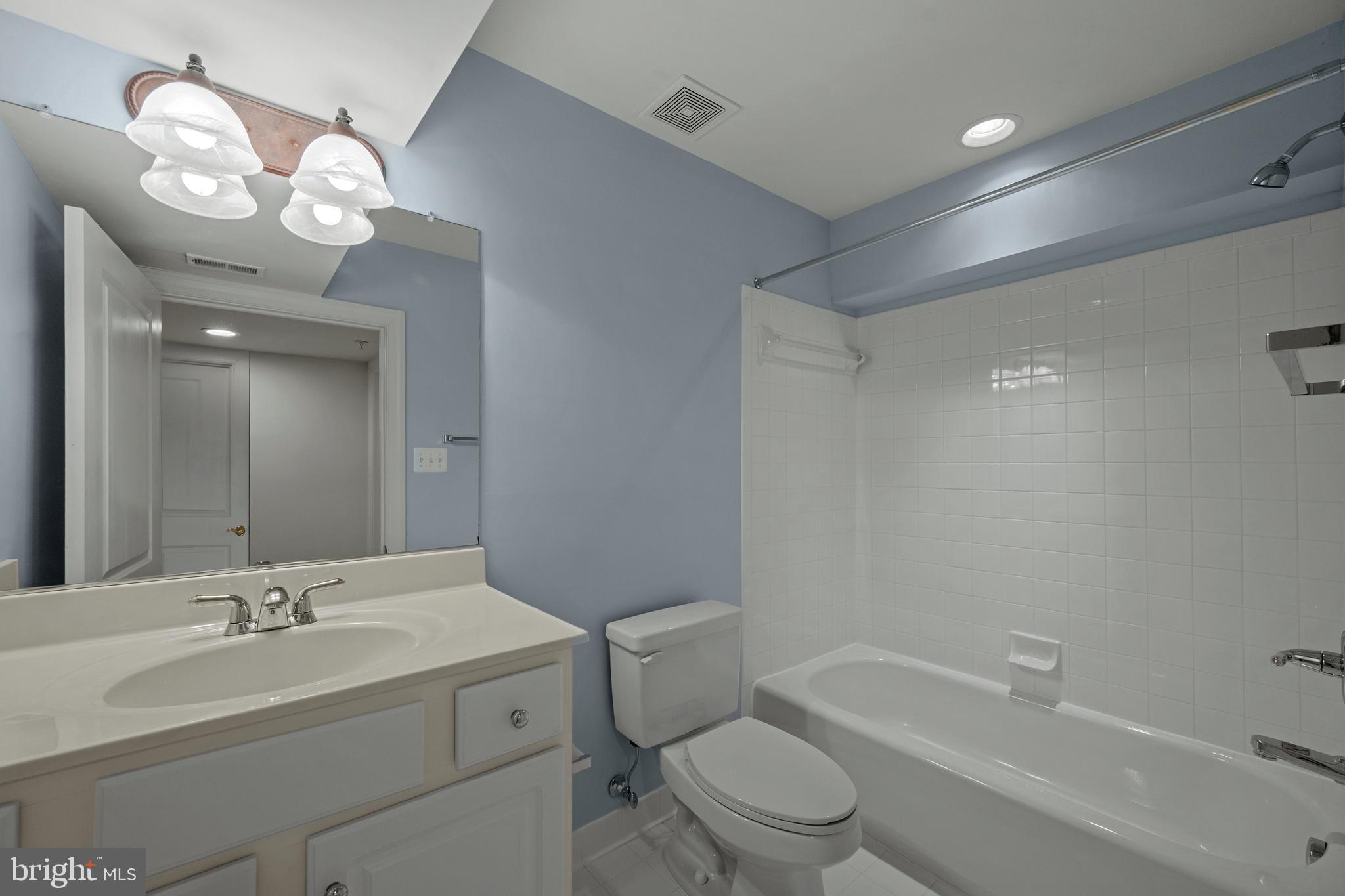 ELLICOTT HILLS - Residential