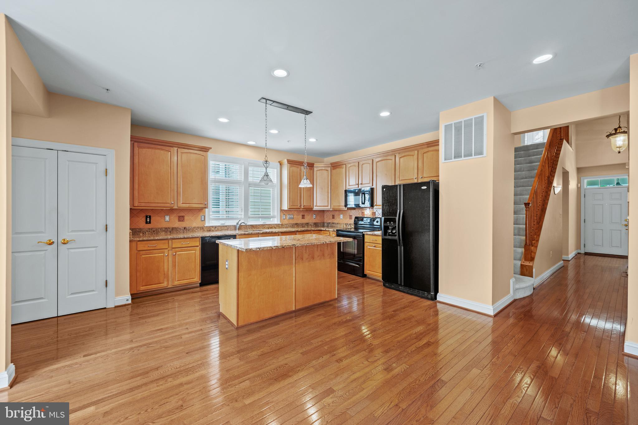 ELLICOTT HILLS - Residential
