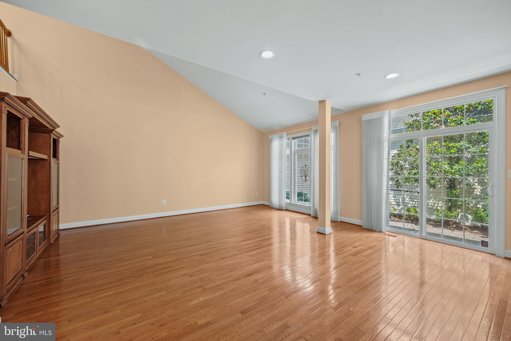 ELLICOTT HILLS - Residential