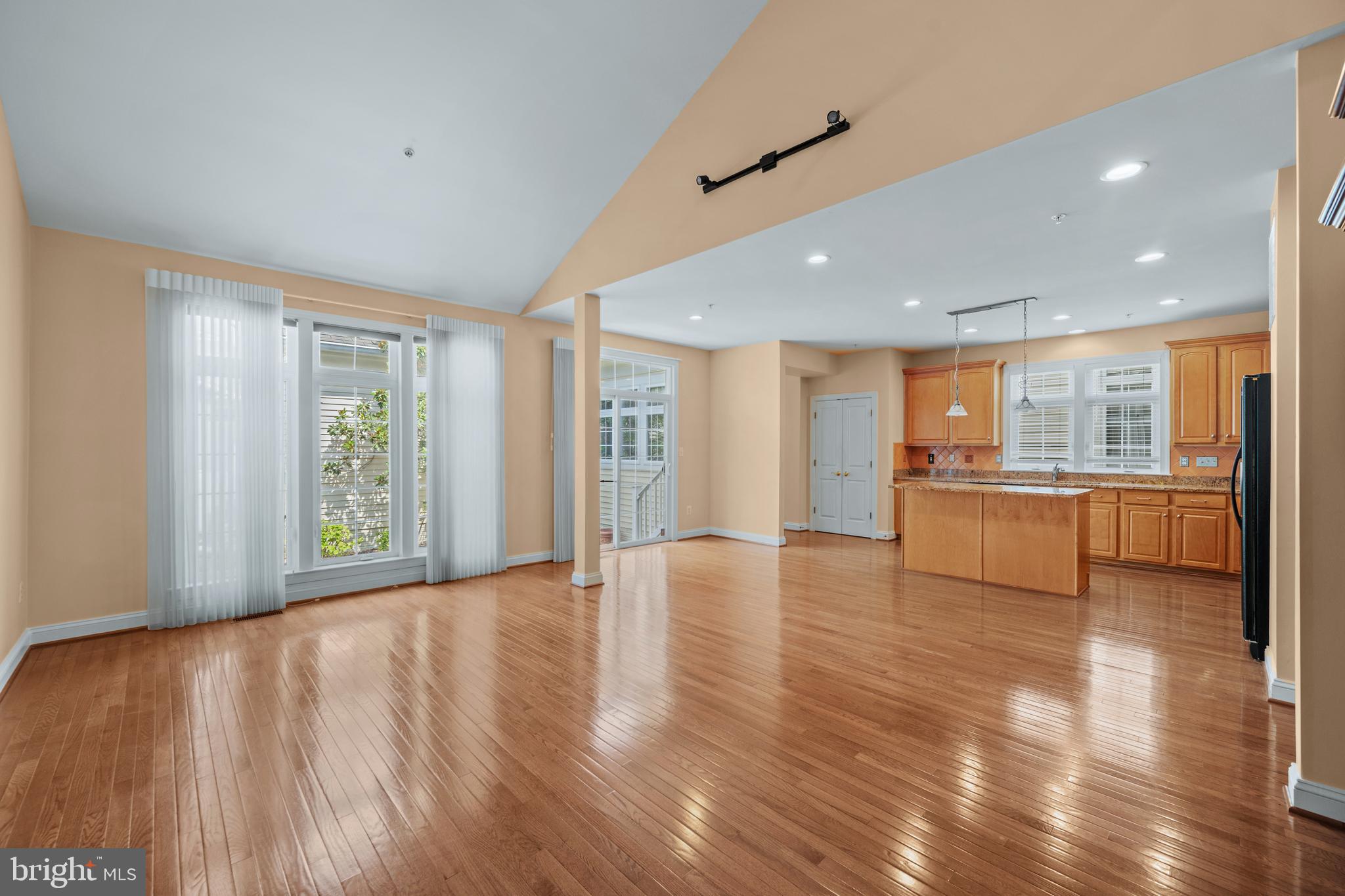 ELLICOTT HILLS - Residential