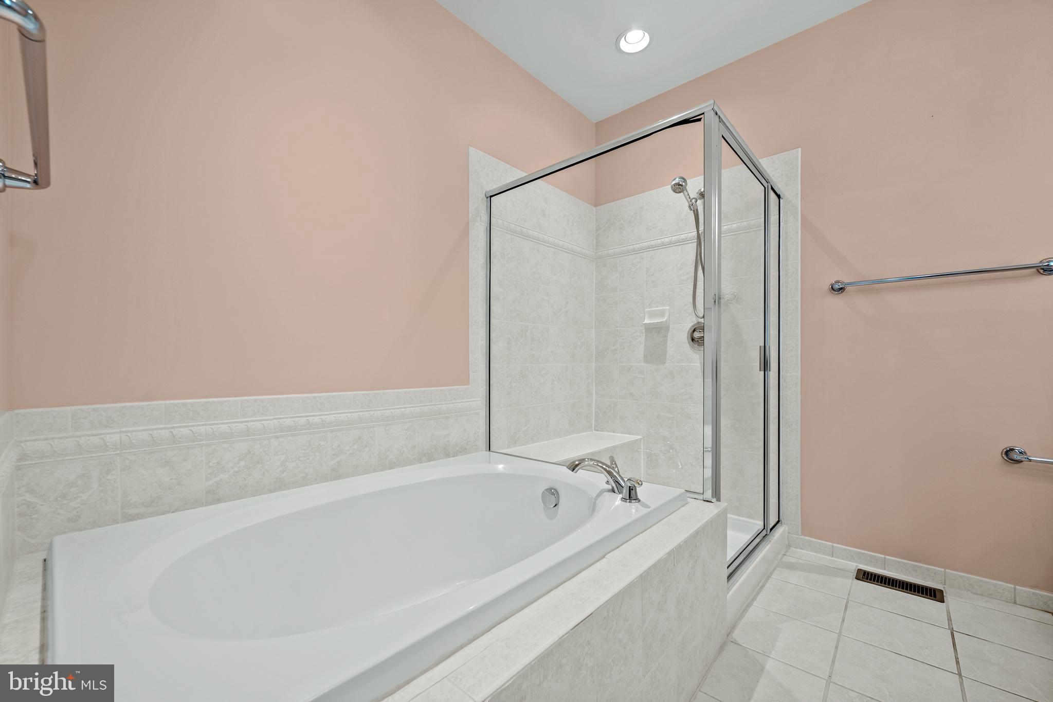 ELLICOTT HILLS - Residential