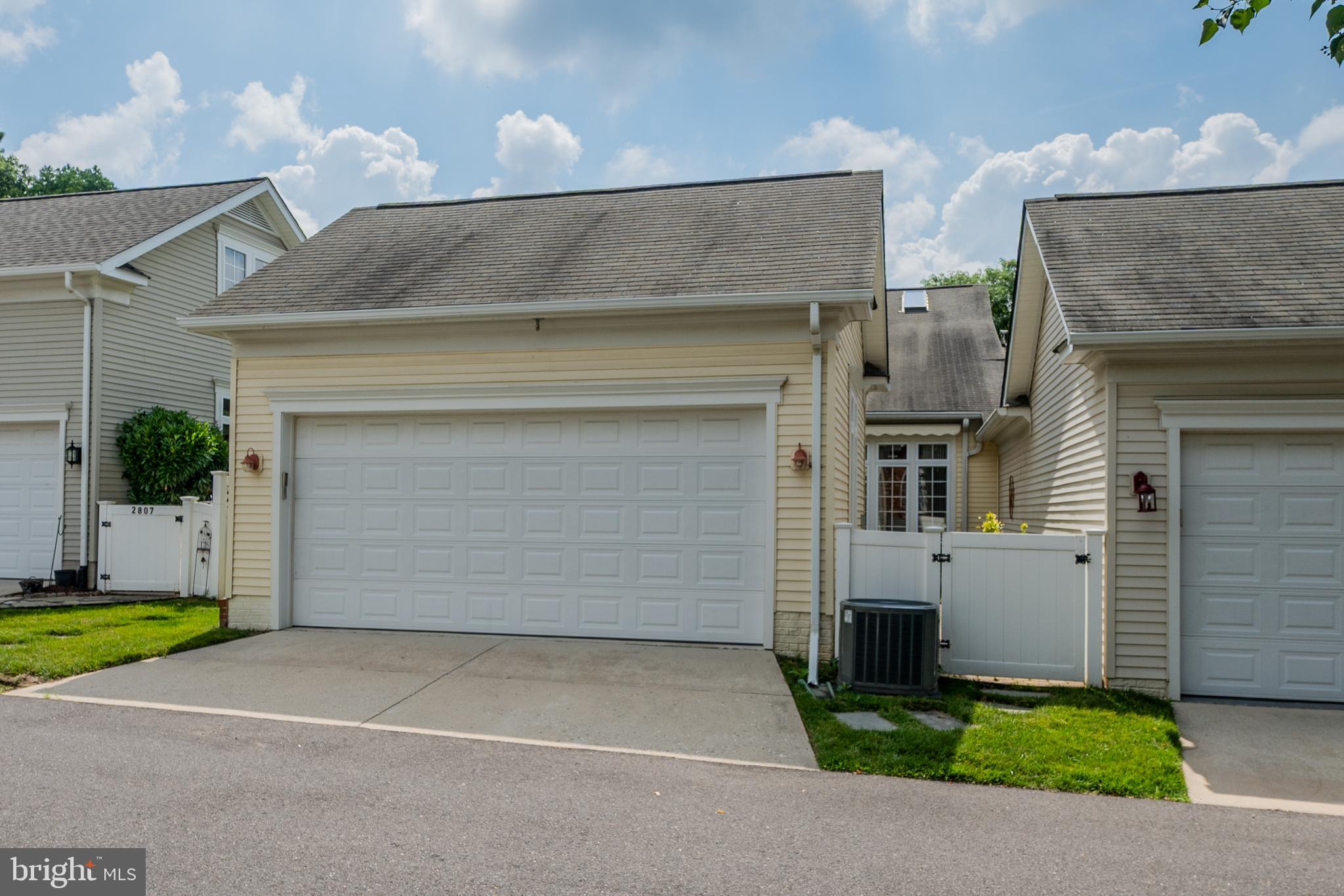 ELLICOTT HILLS - Residential