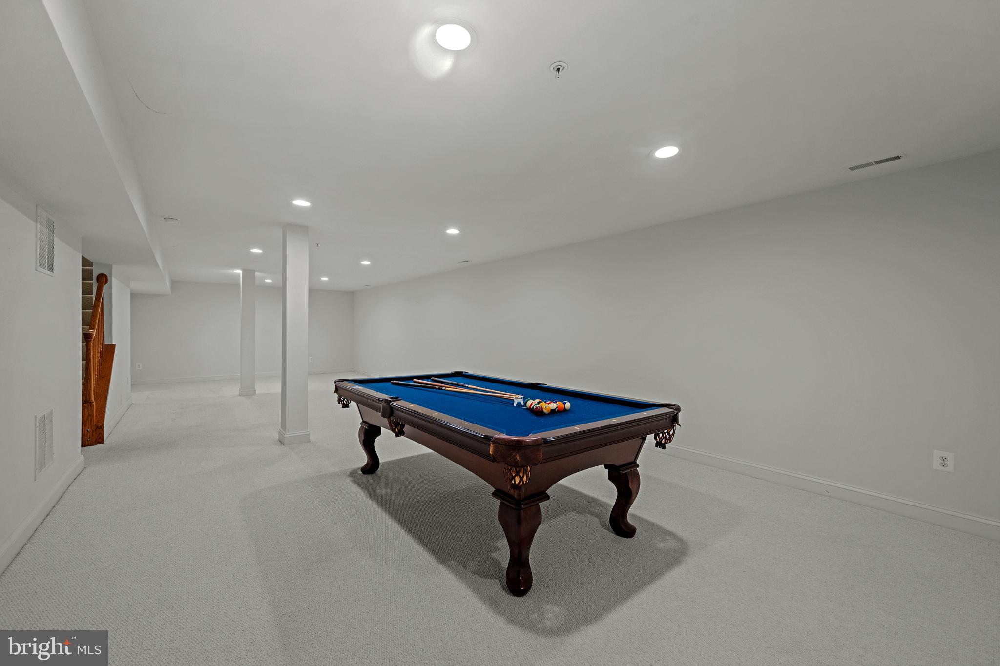 ELLICOTT HILLS - Residential