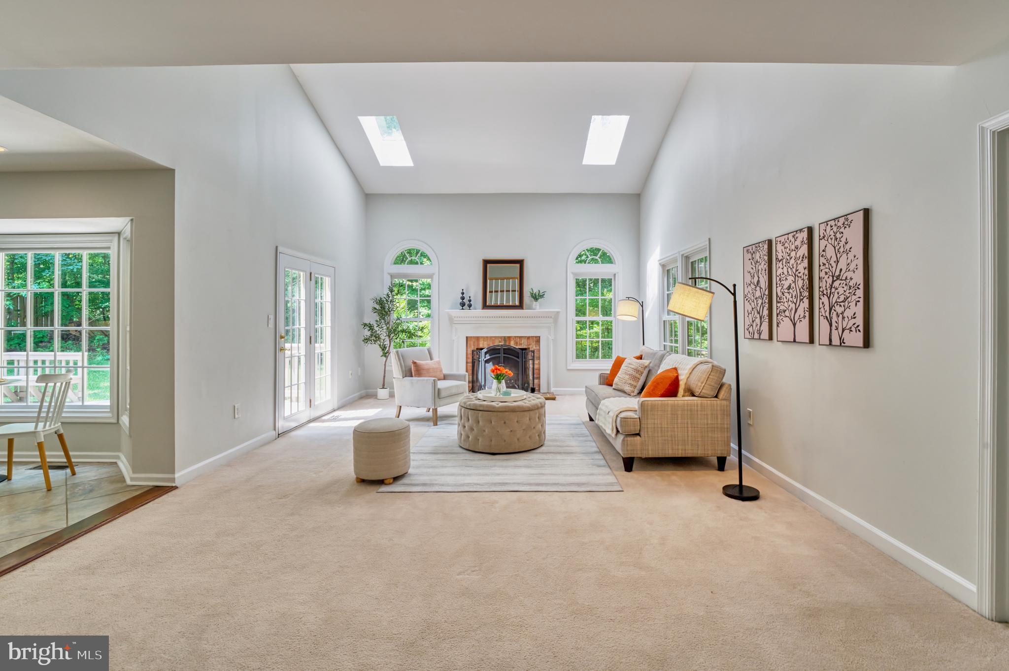 CROSSPOINTE - Residential
