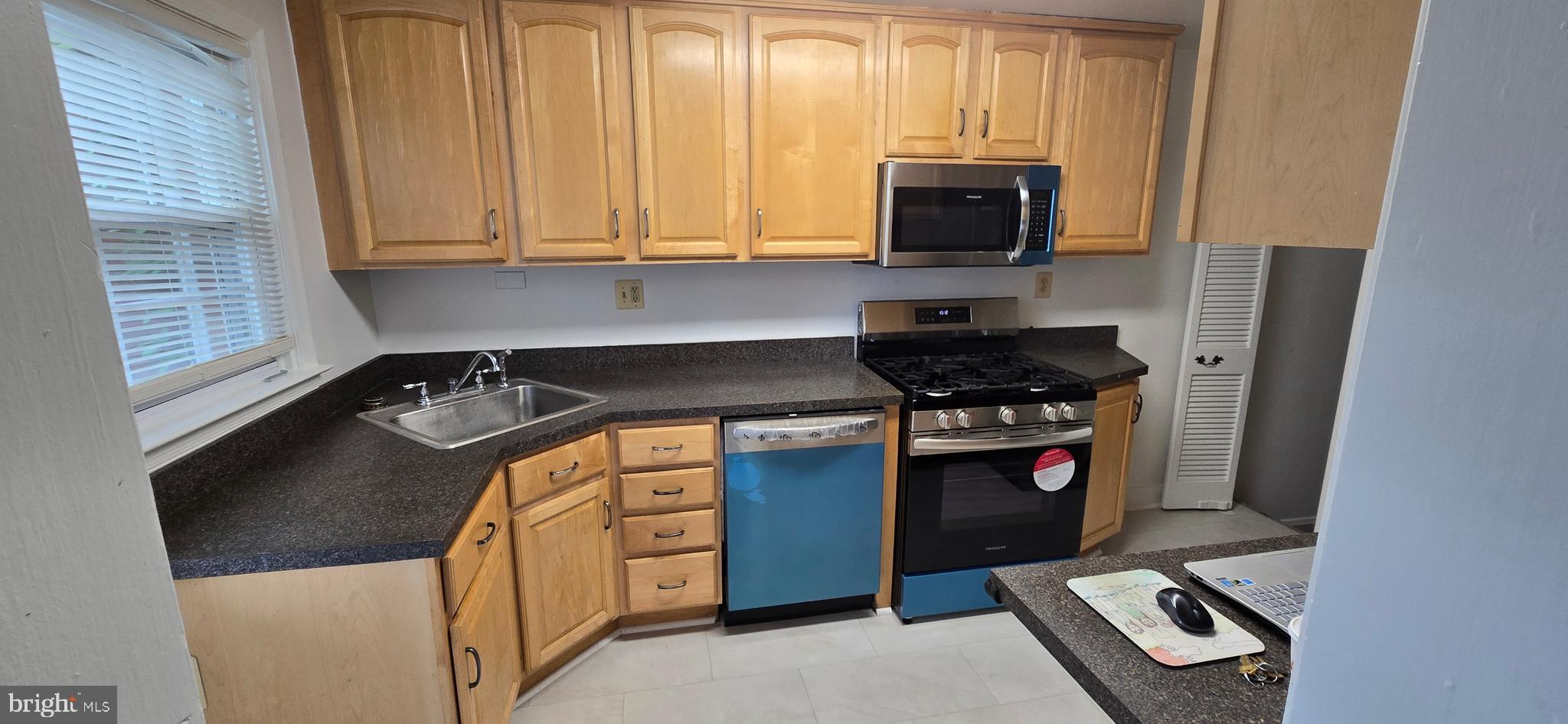 LOCH RAVEN MANOR - Residential Lease