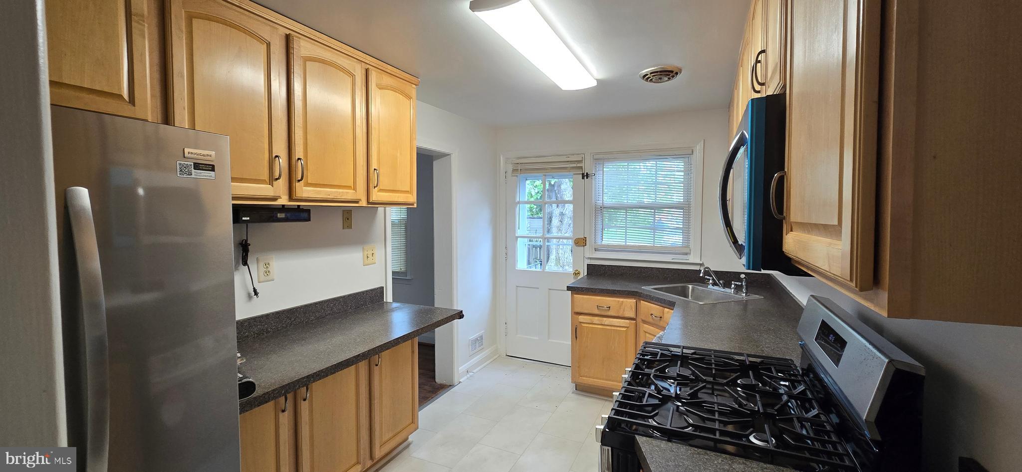 LOCH RAVEN MANOR - Residential Lease