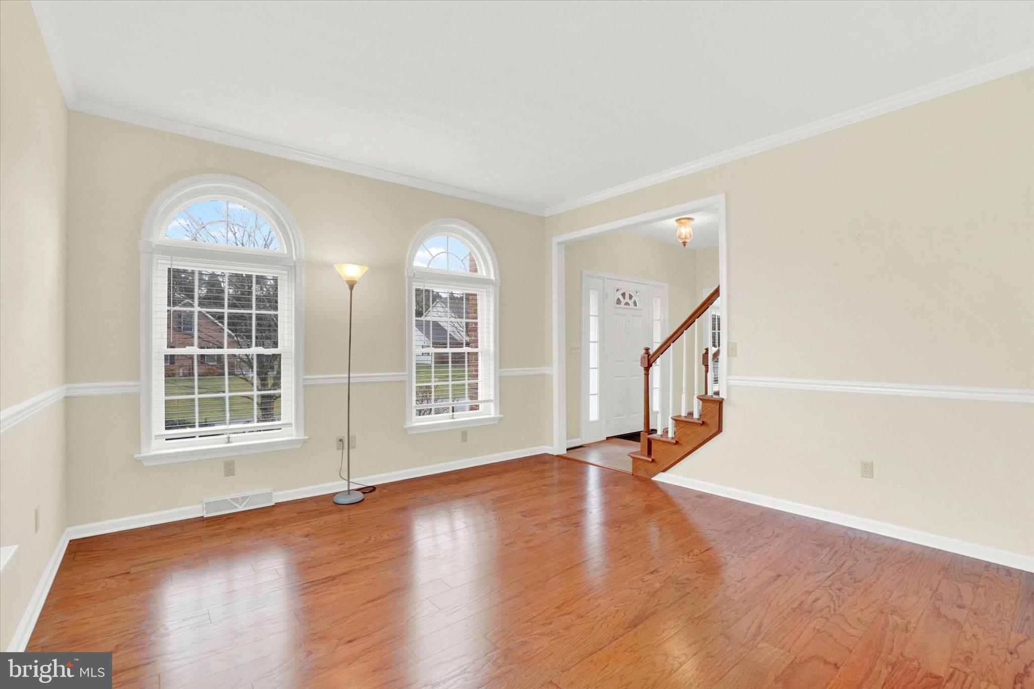 COUNTRY CLUB VIEW - Residential