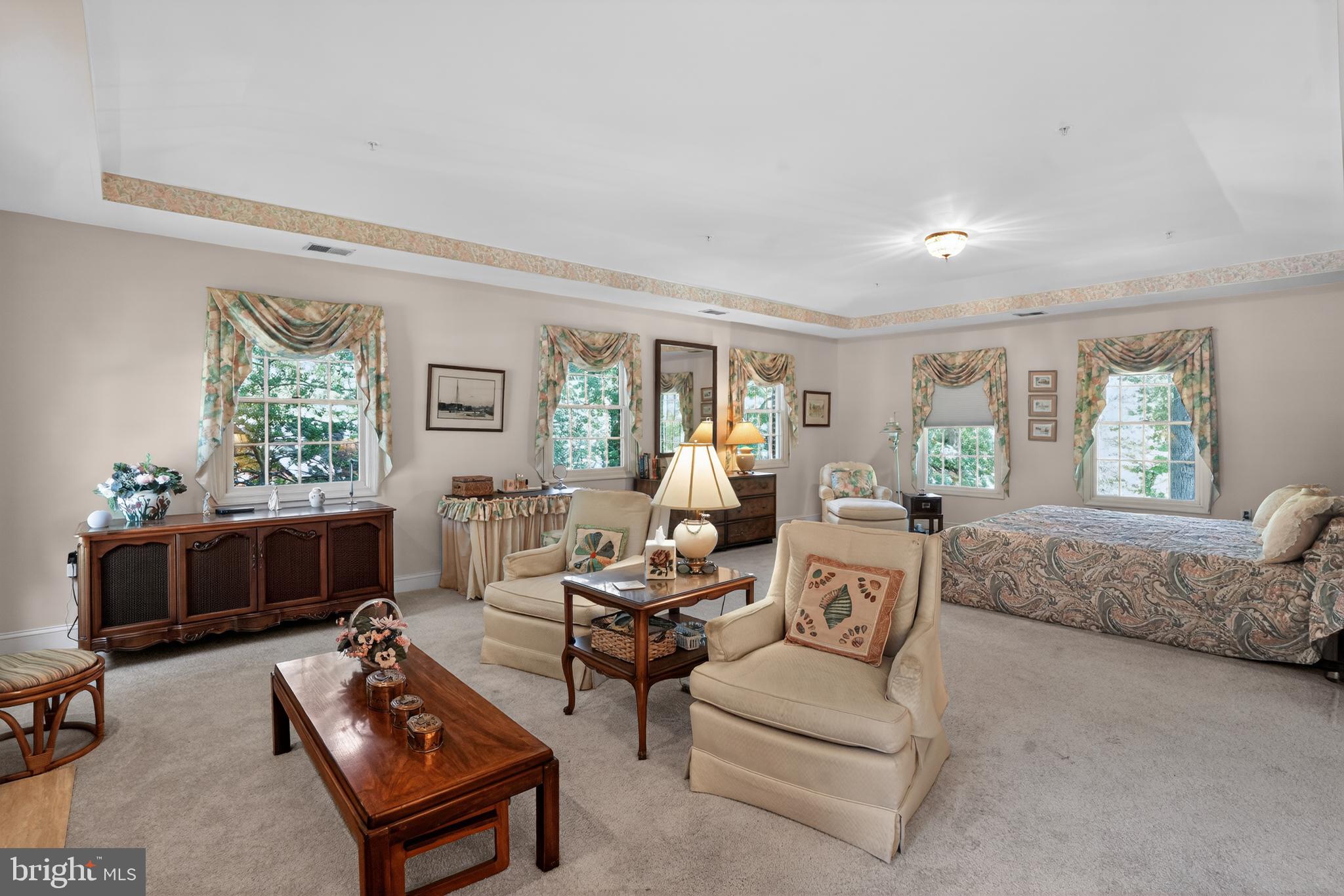 COLLEGE HEIGHTS - Residential