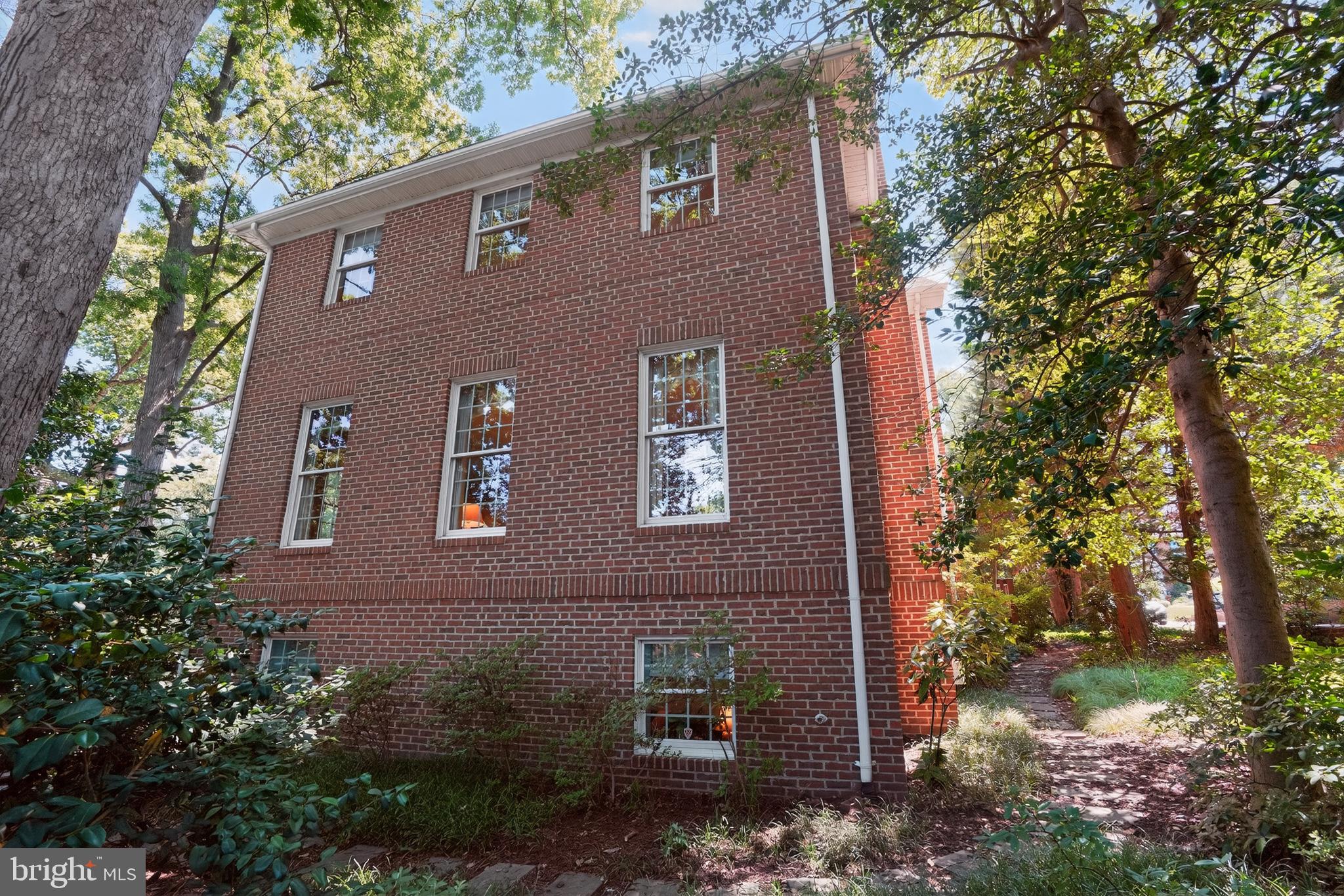 COLLEGE HEIGHTS - Residential