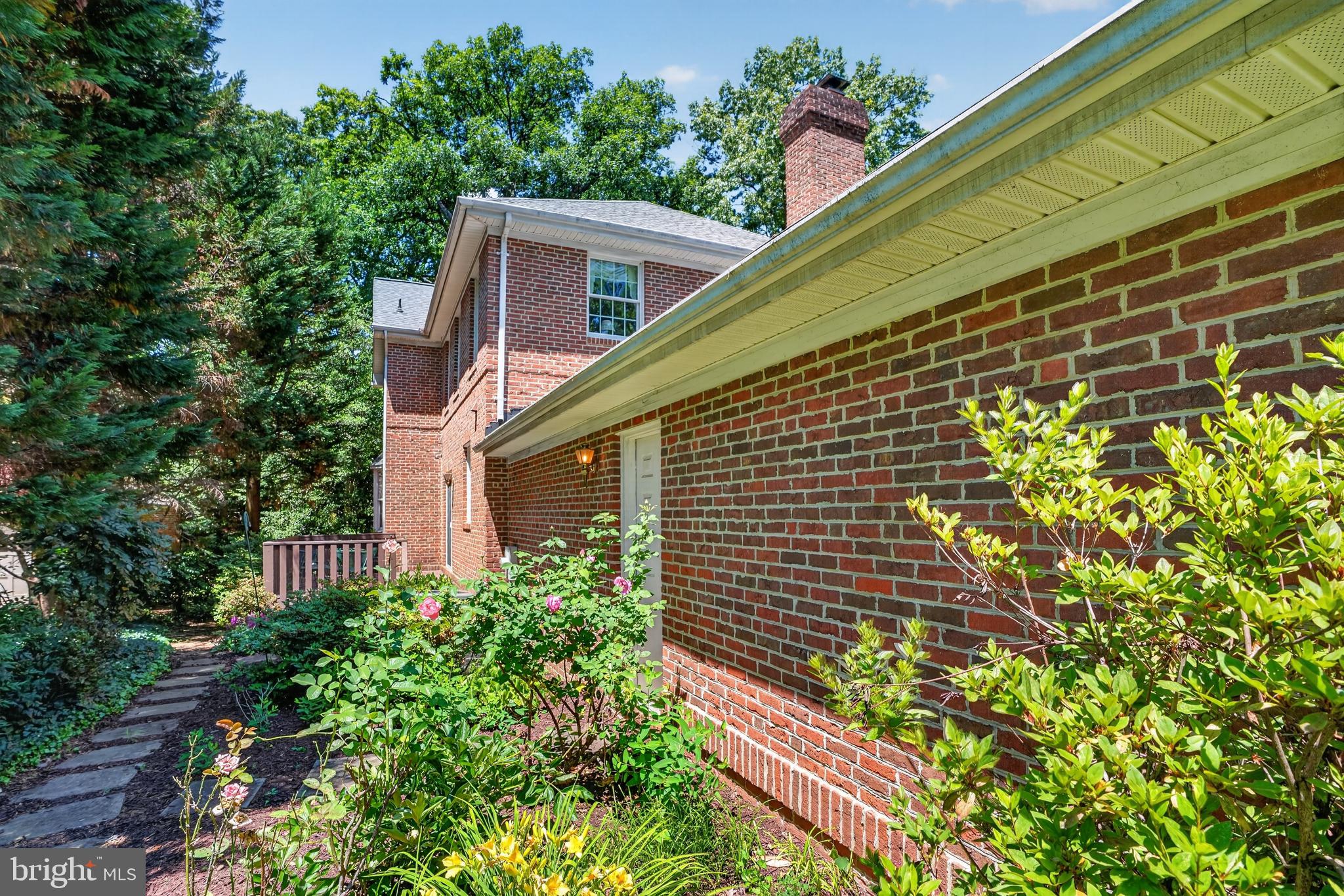 COLLEGE HEIGHTS - Residential