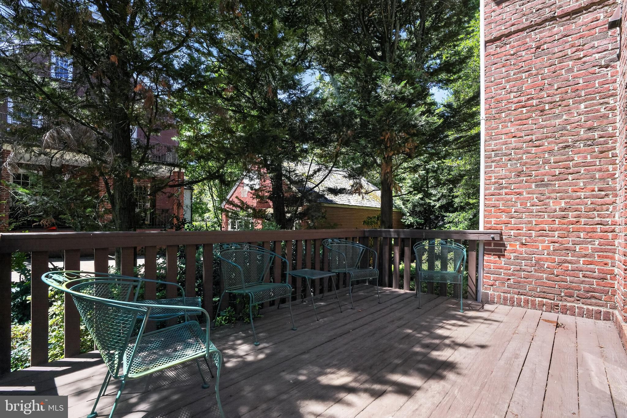 COLLEGE HEIGHTS - Residential