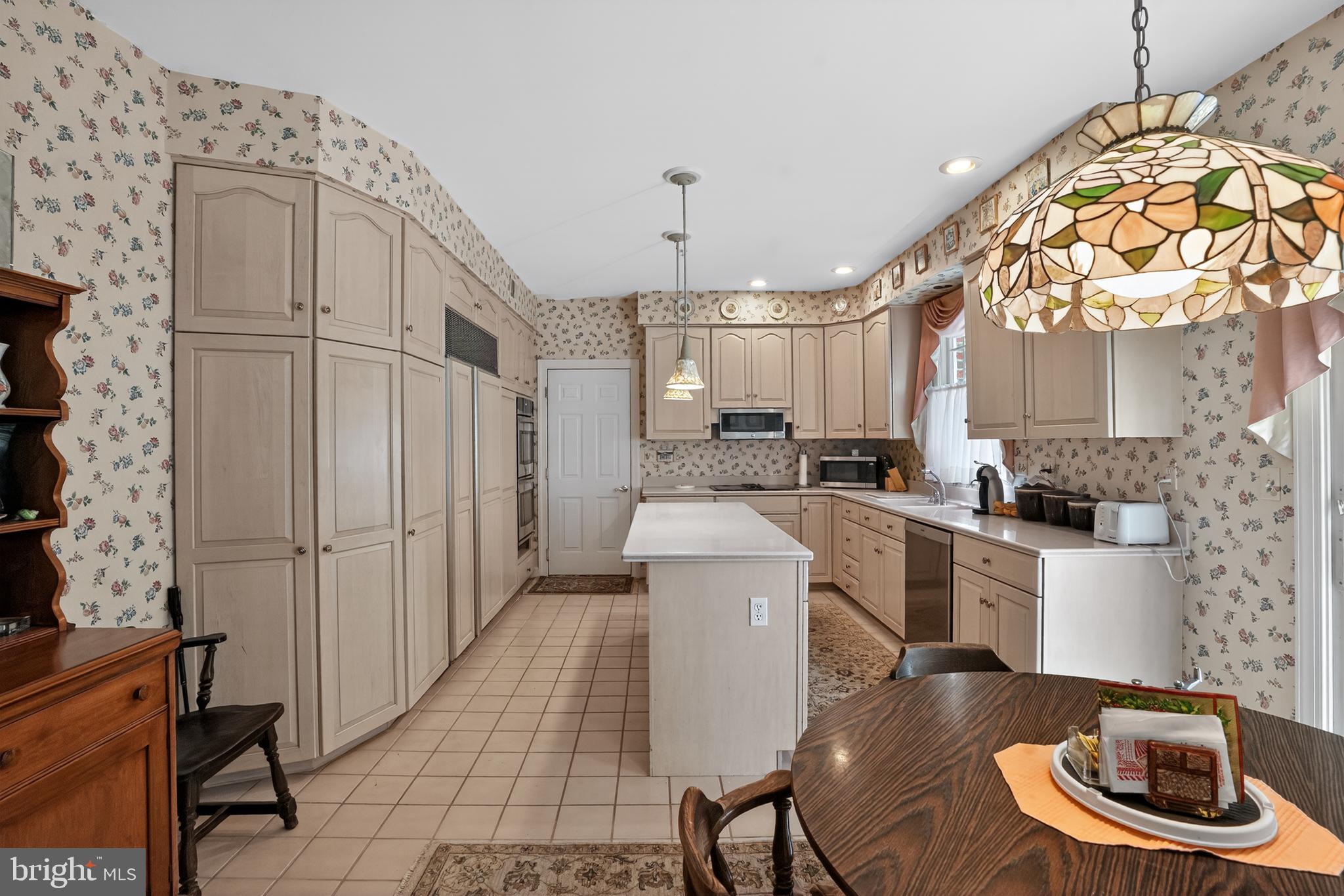 COLLEGE HEIGHTS - Residential