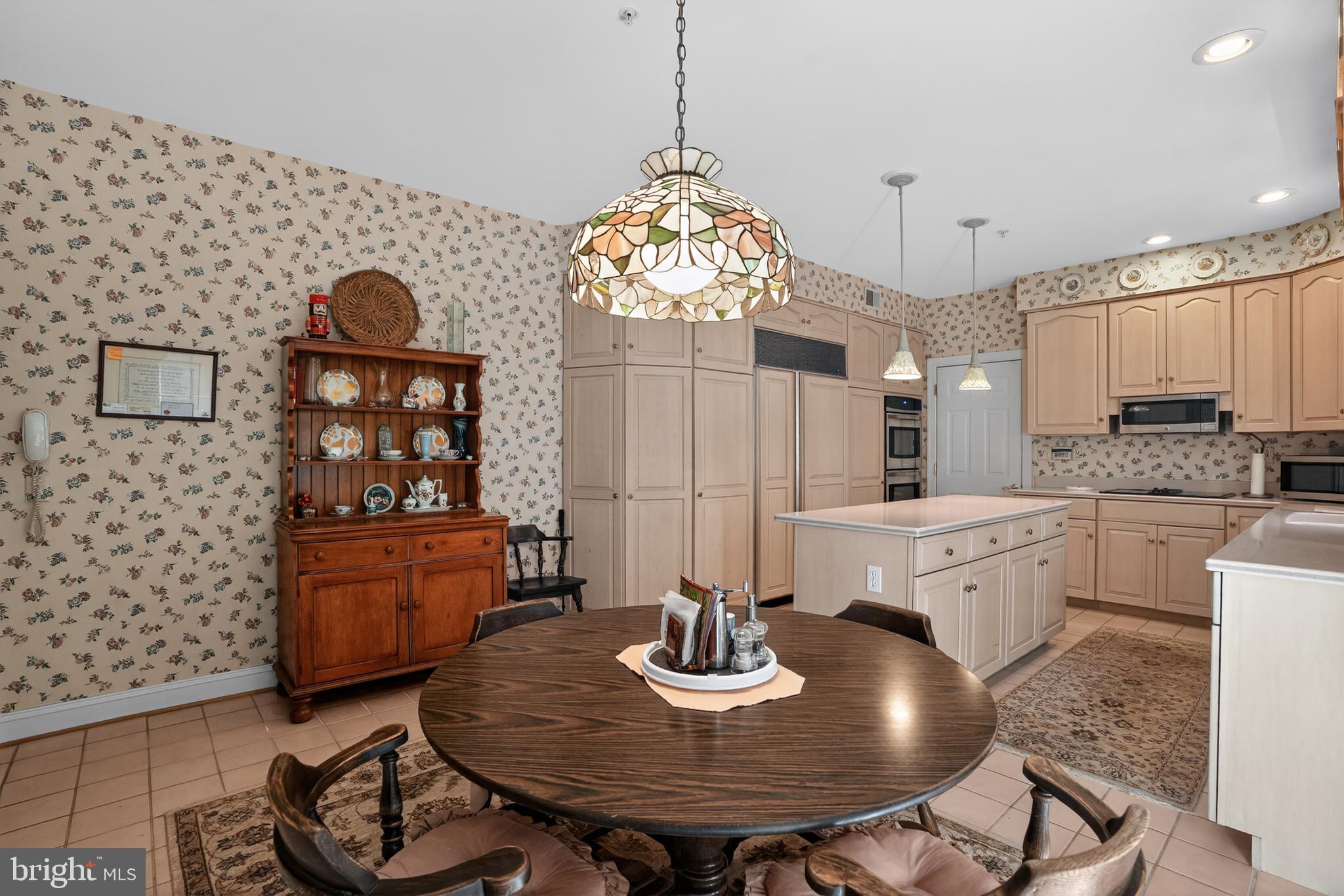COLLEGE HEIGHTS - Residential