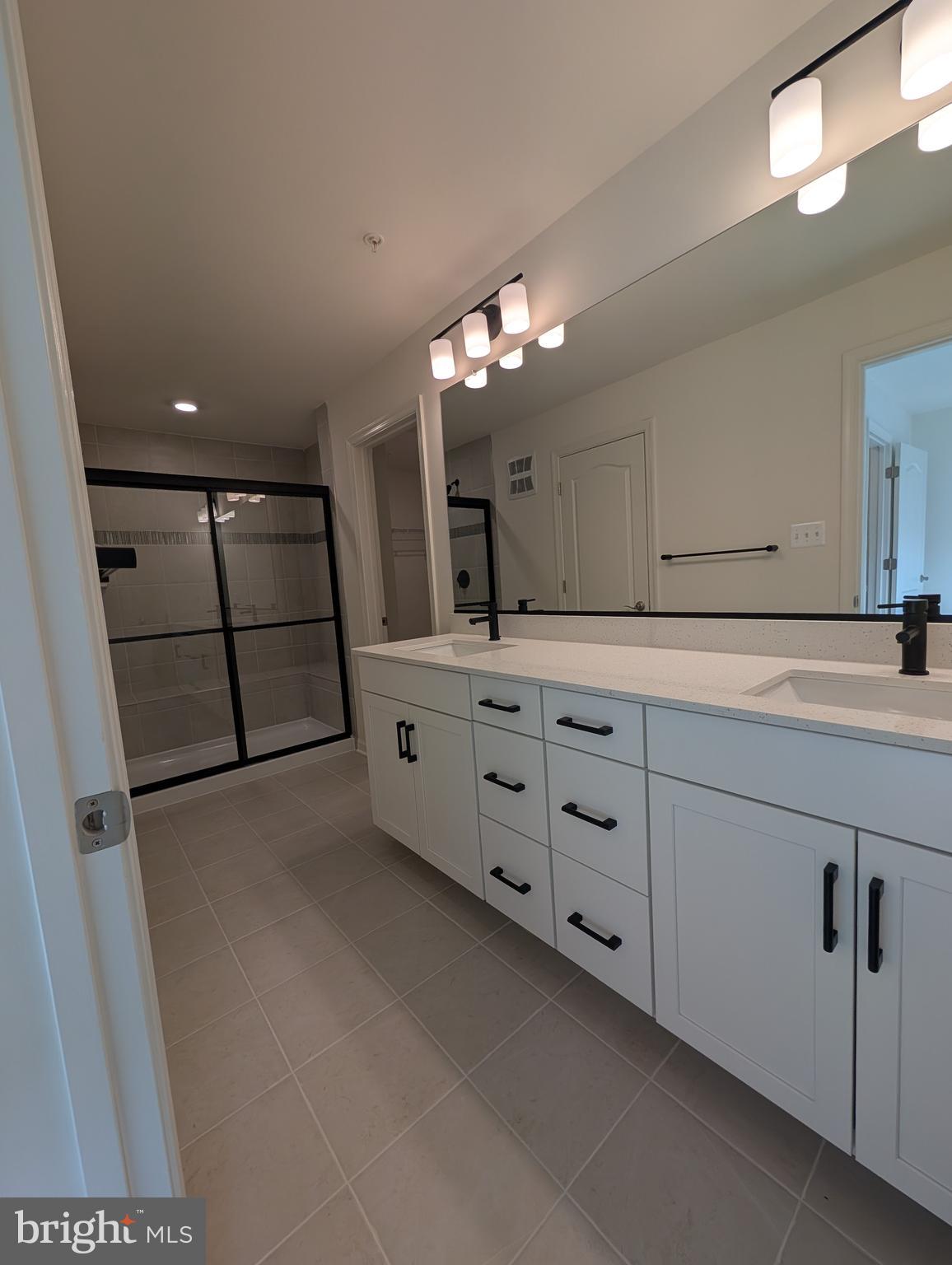 PADDOCK POINTE - Residential Lease