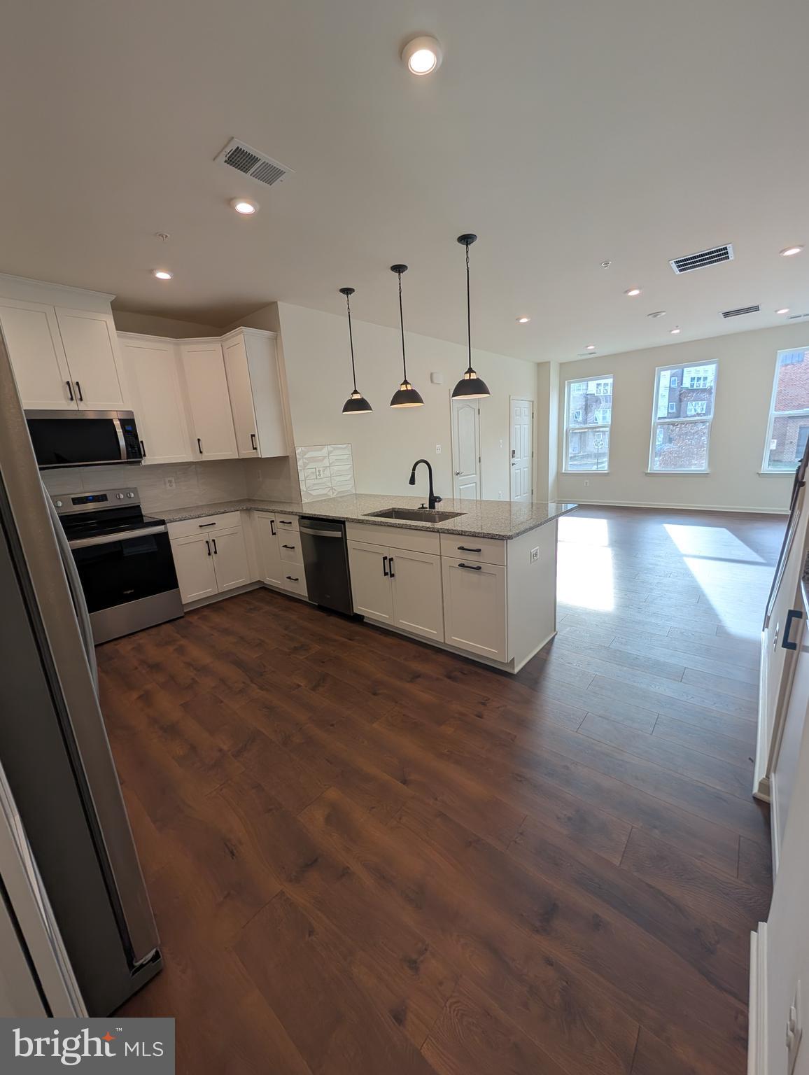PADDOCK POINTE - Residential Lease