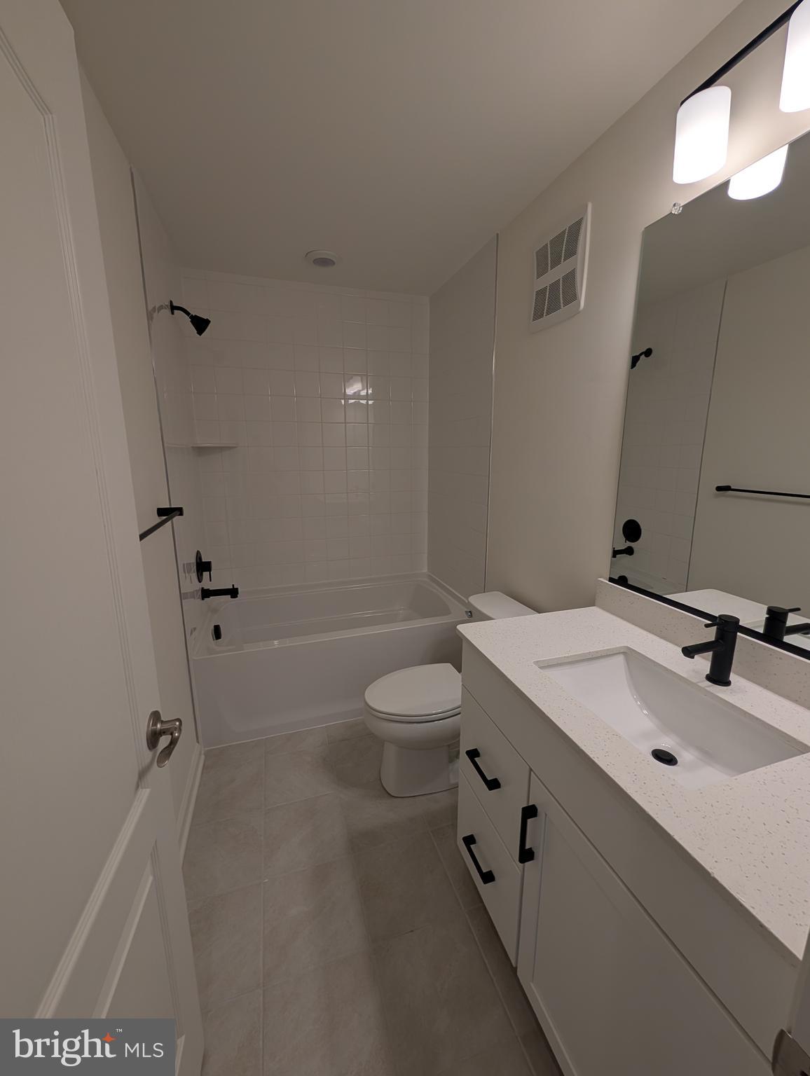 PADDOCK POINTE - Residential Lease