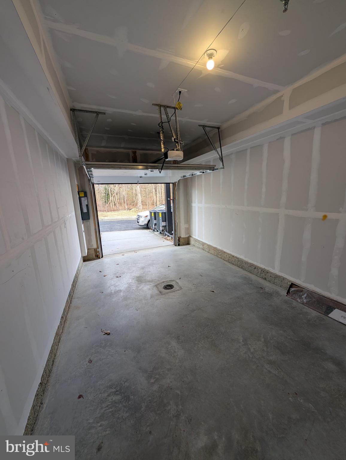 PADDOCK POINTE - Residential Lease