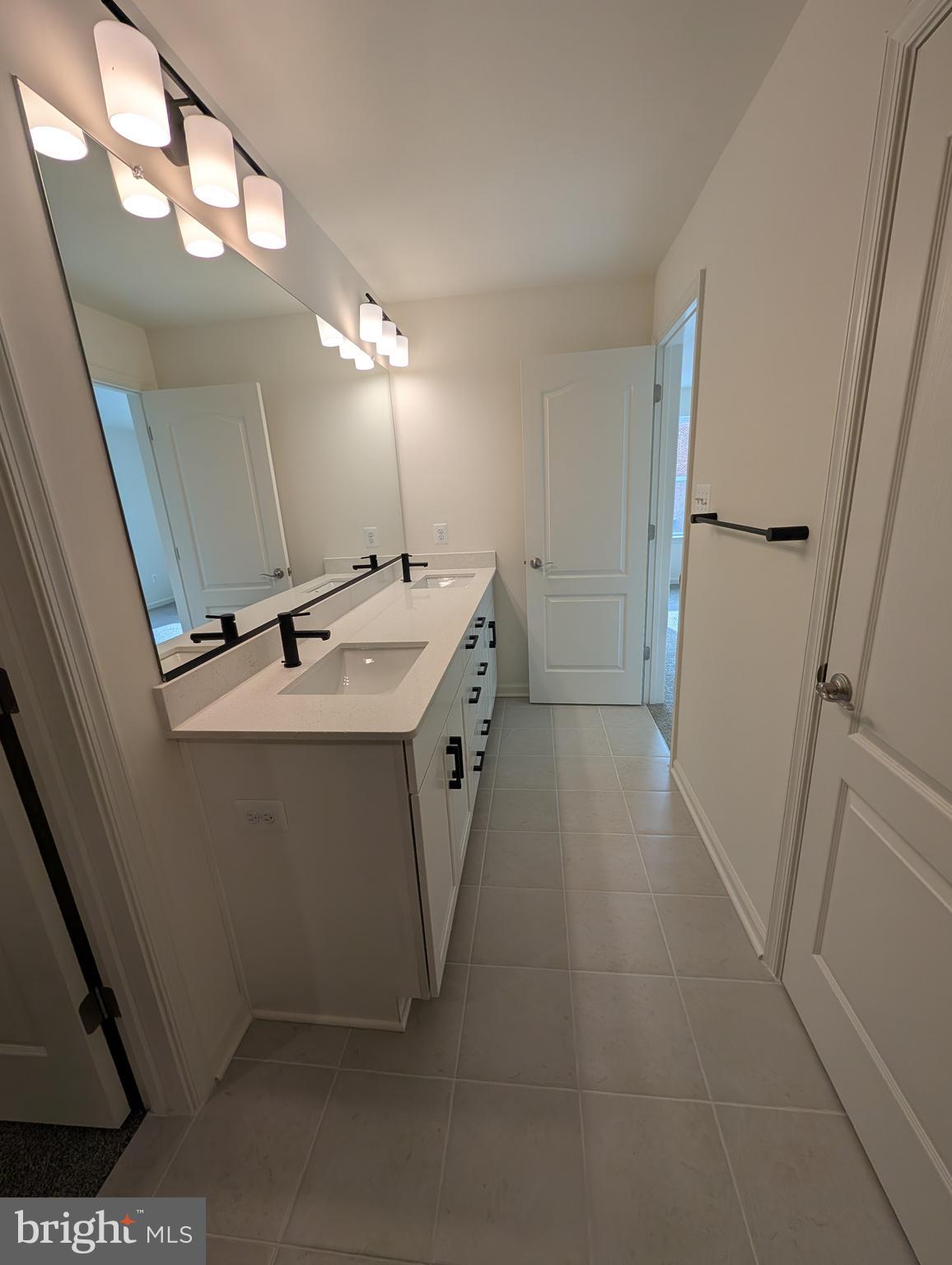 PADDOCK POINTE - Residential Lease