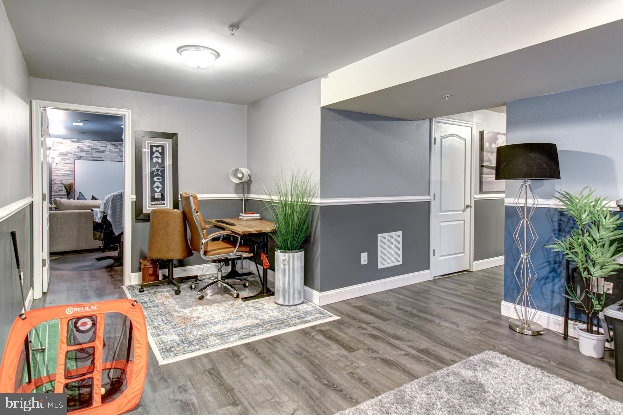 MARSHALL GROVE ESTATES - Residential