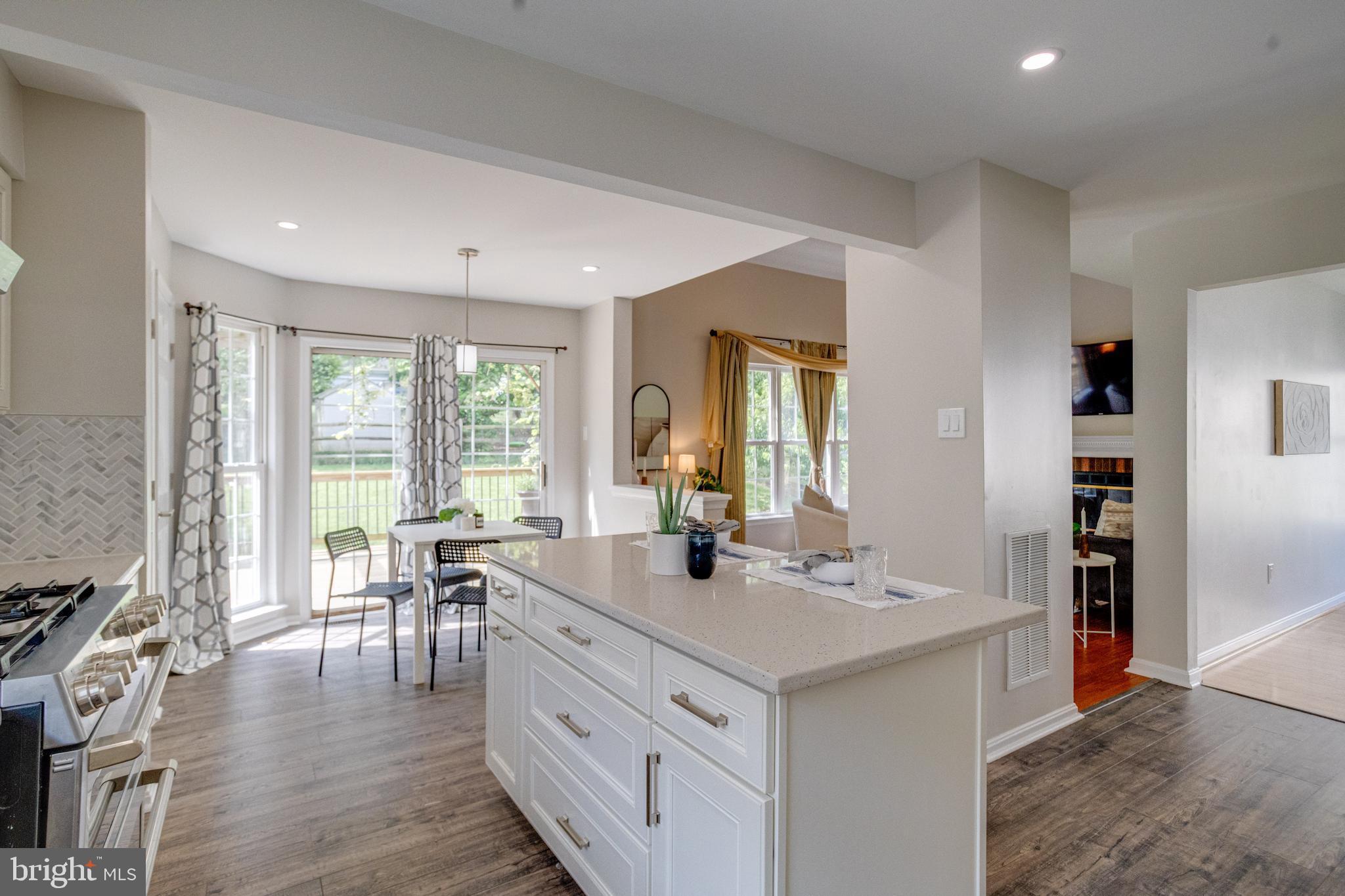 OAKRIDGE - Residential