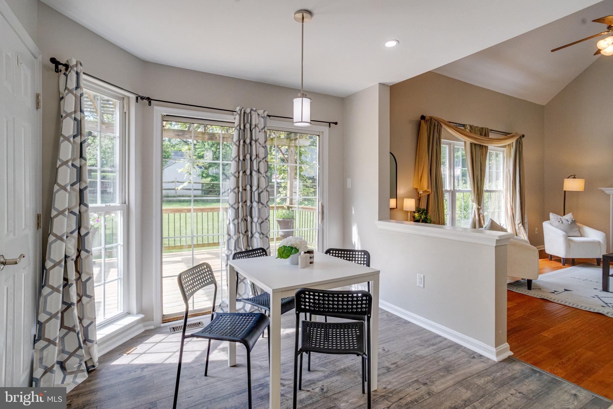 OAKRIDGE - Residential