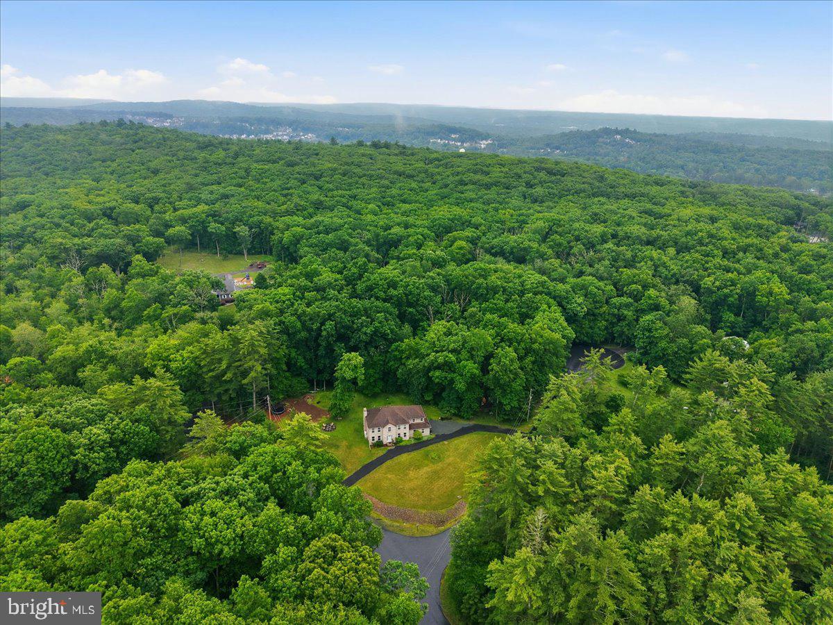 COUNTRY WOODS ESTATE - Residential