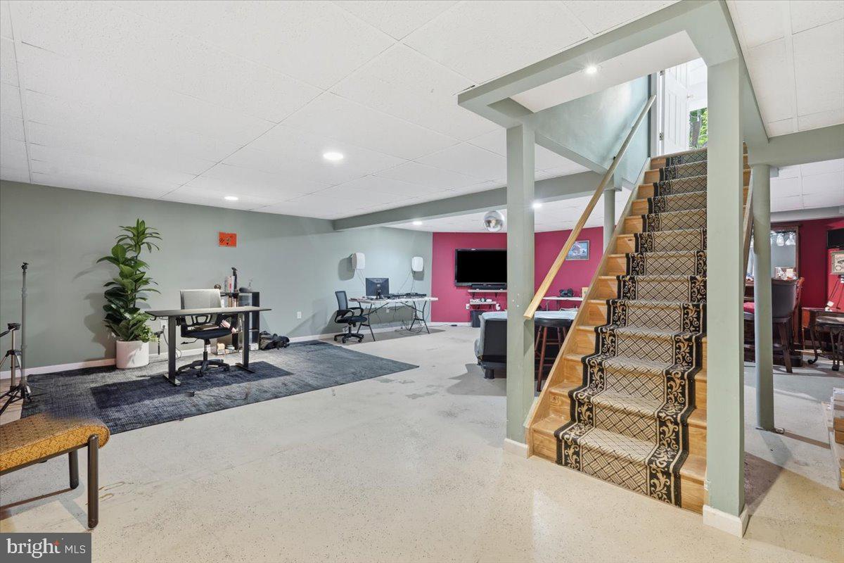 COUNTRY WOODS ESTATE - Residential