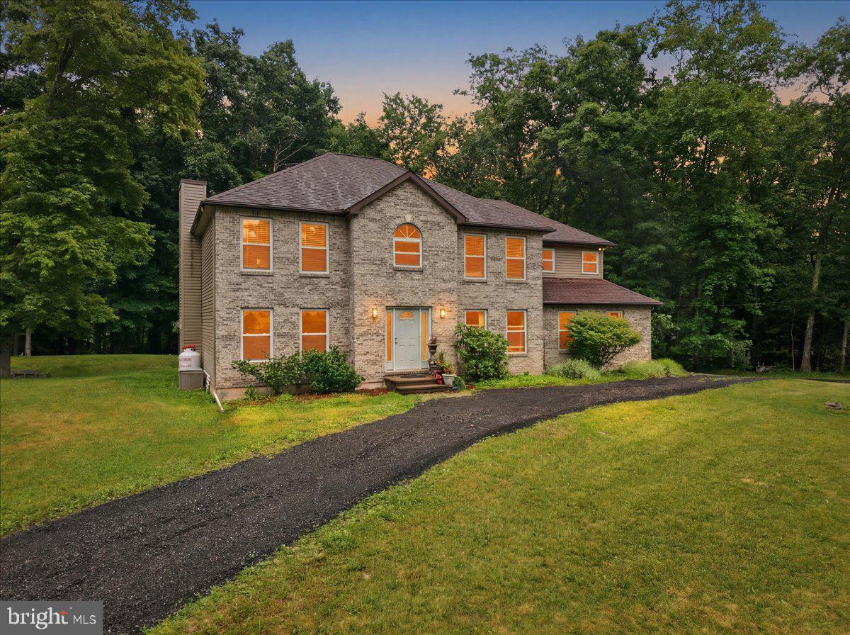 COUNTRY WOODS ESTATE - Residential