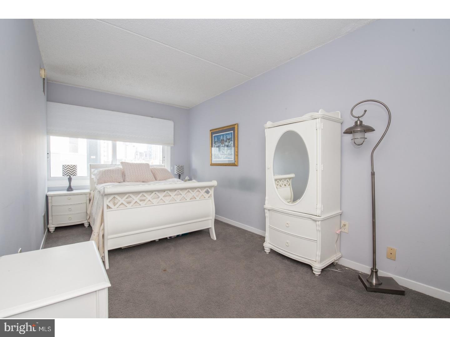 LOGAN SQUARE - Residential Lease