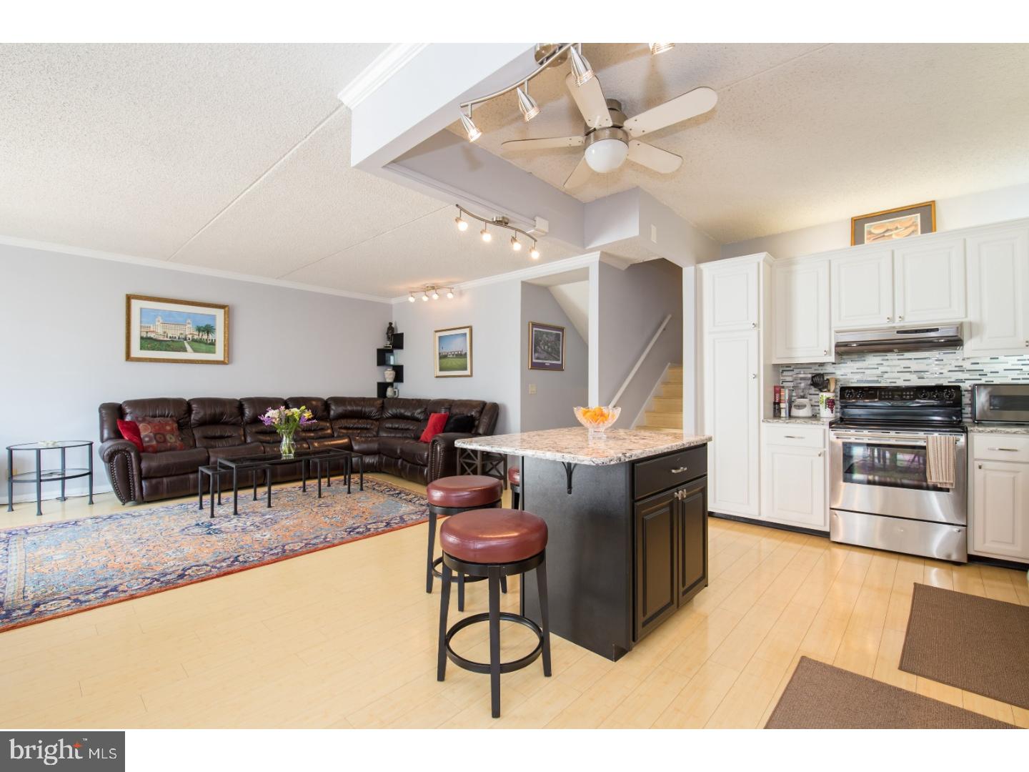 LOGAN SQUARE - Residential Lease