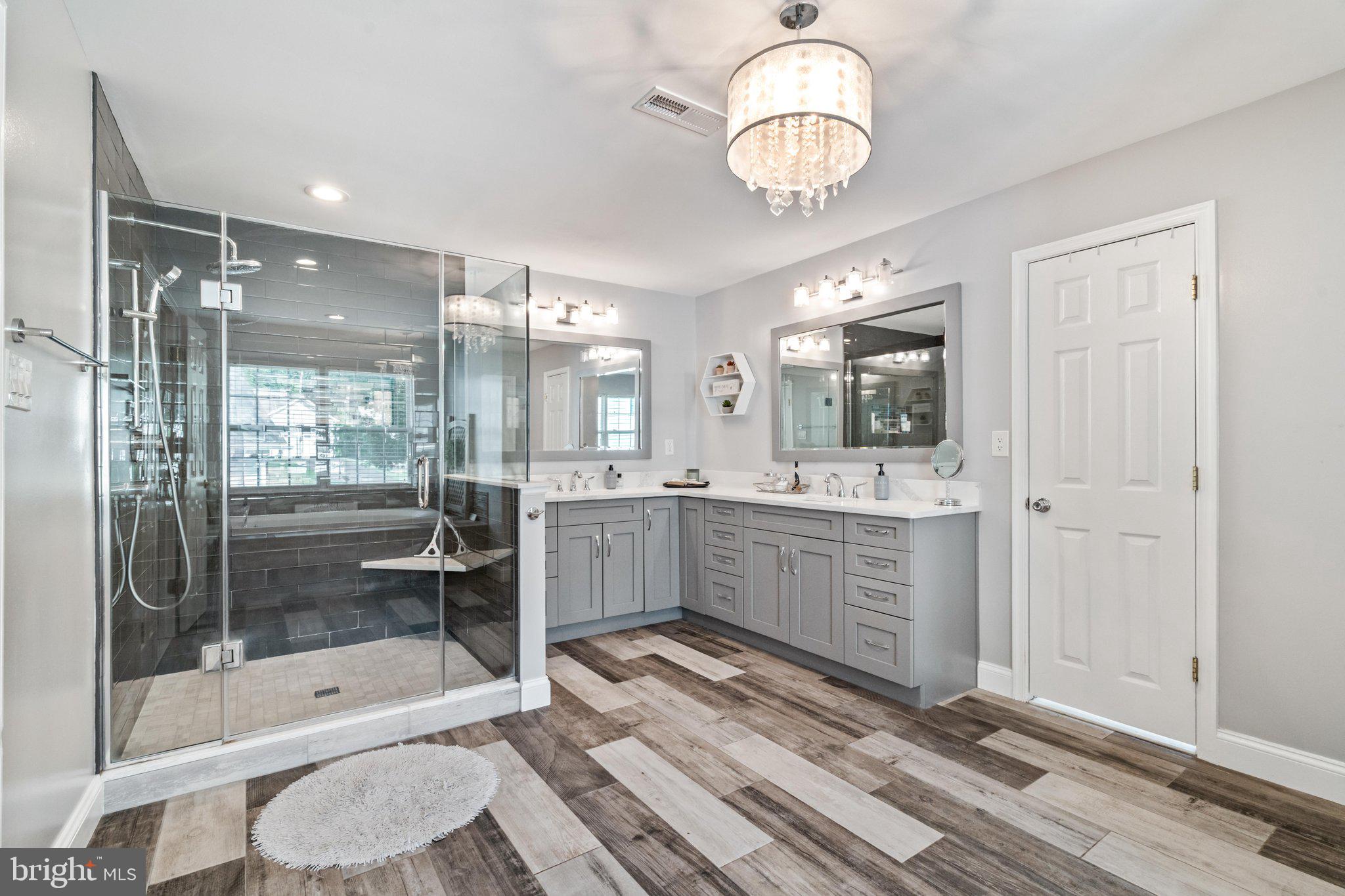 NEELSVILLE ESTATES - Residential