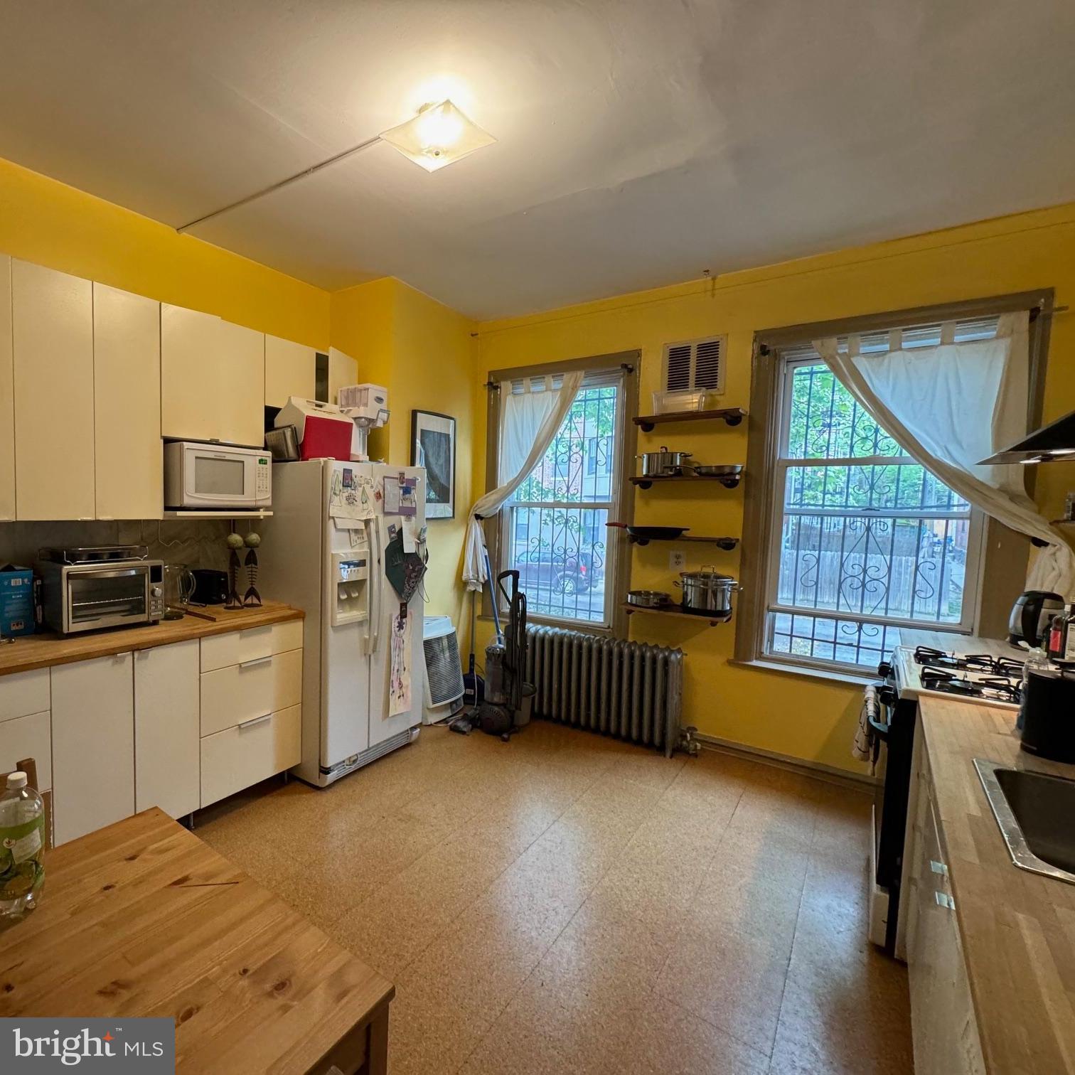 SQUIRREL HILL - Residential Income