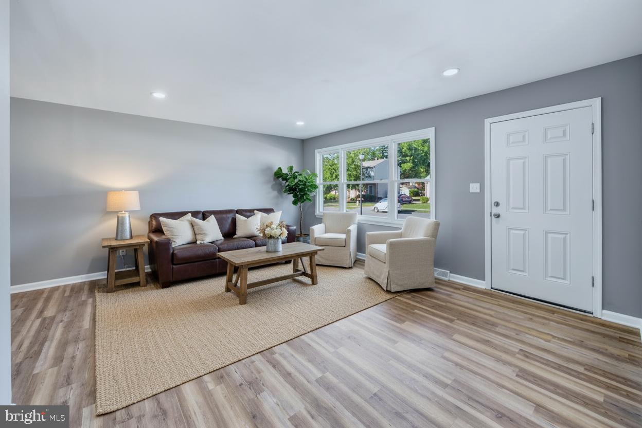 WHITEOAK FARMS - Residential