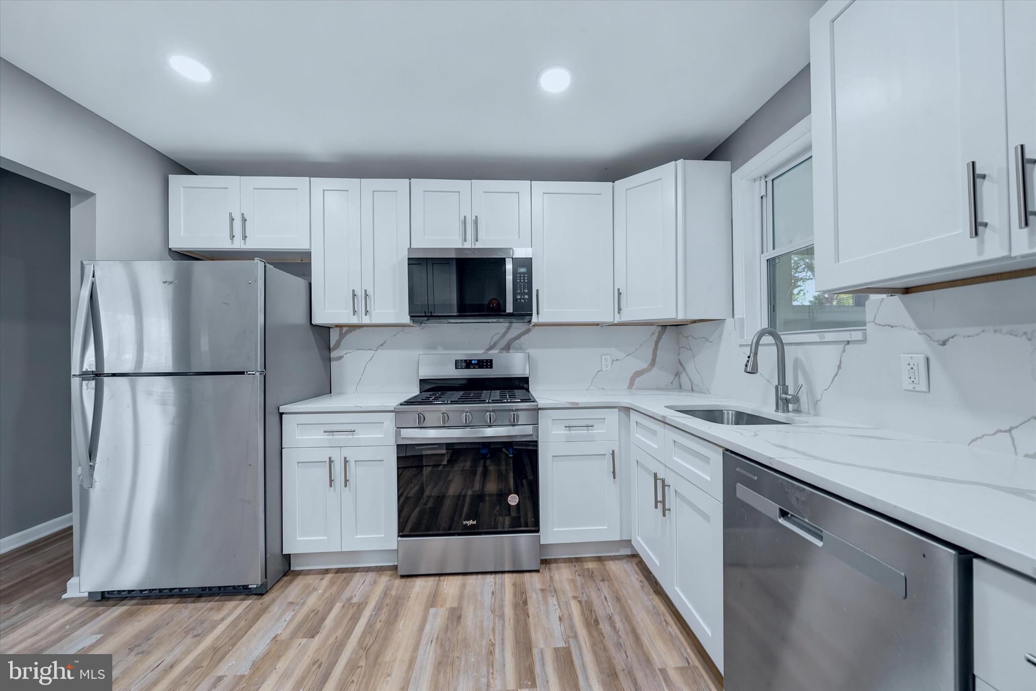WHITEOAK FARMS - Residential