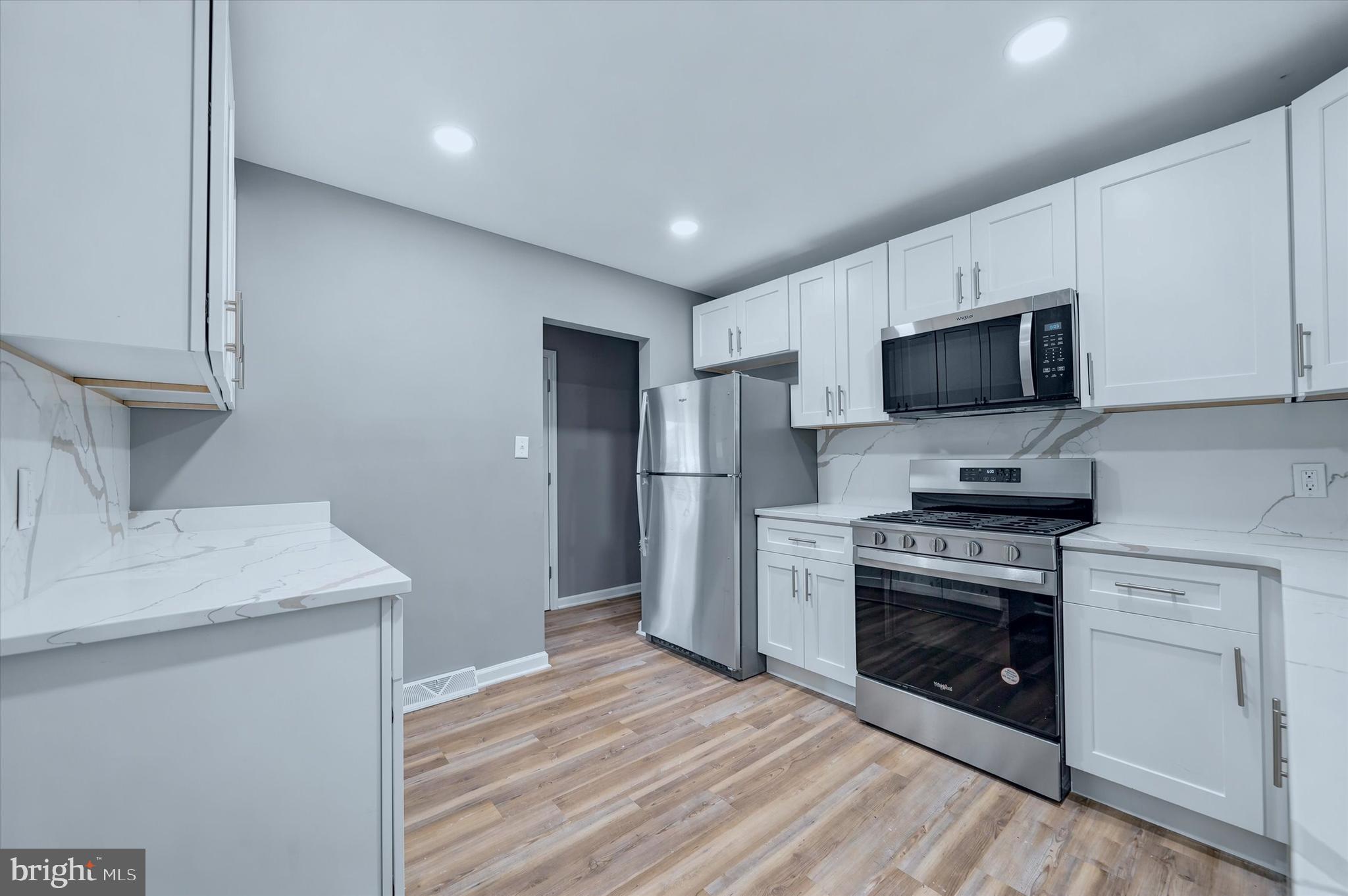 WHITEOAK FARMS - Residential