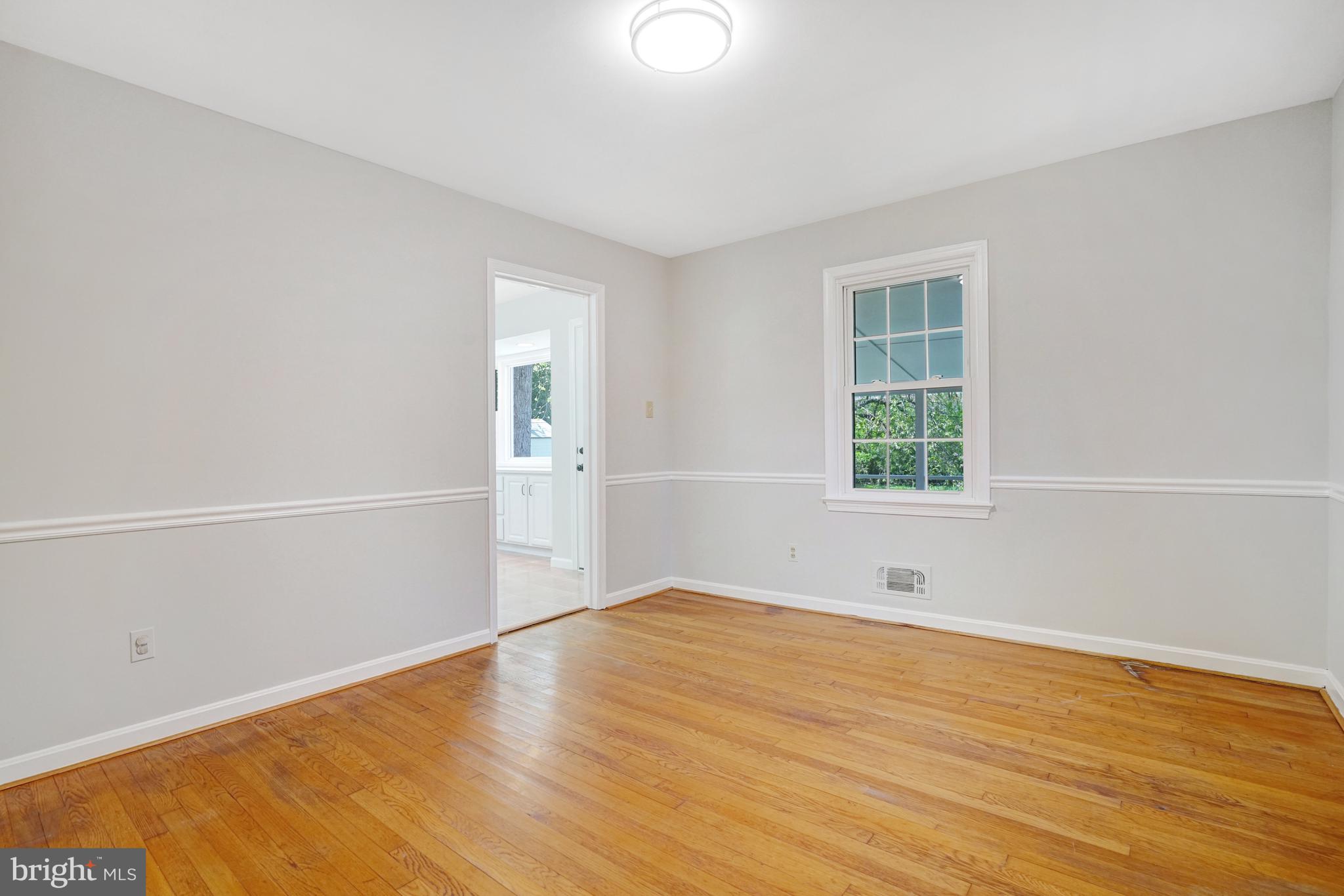 RIVERSIDE GARDENS - Residential