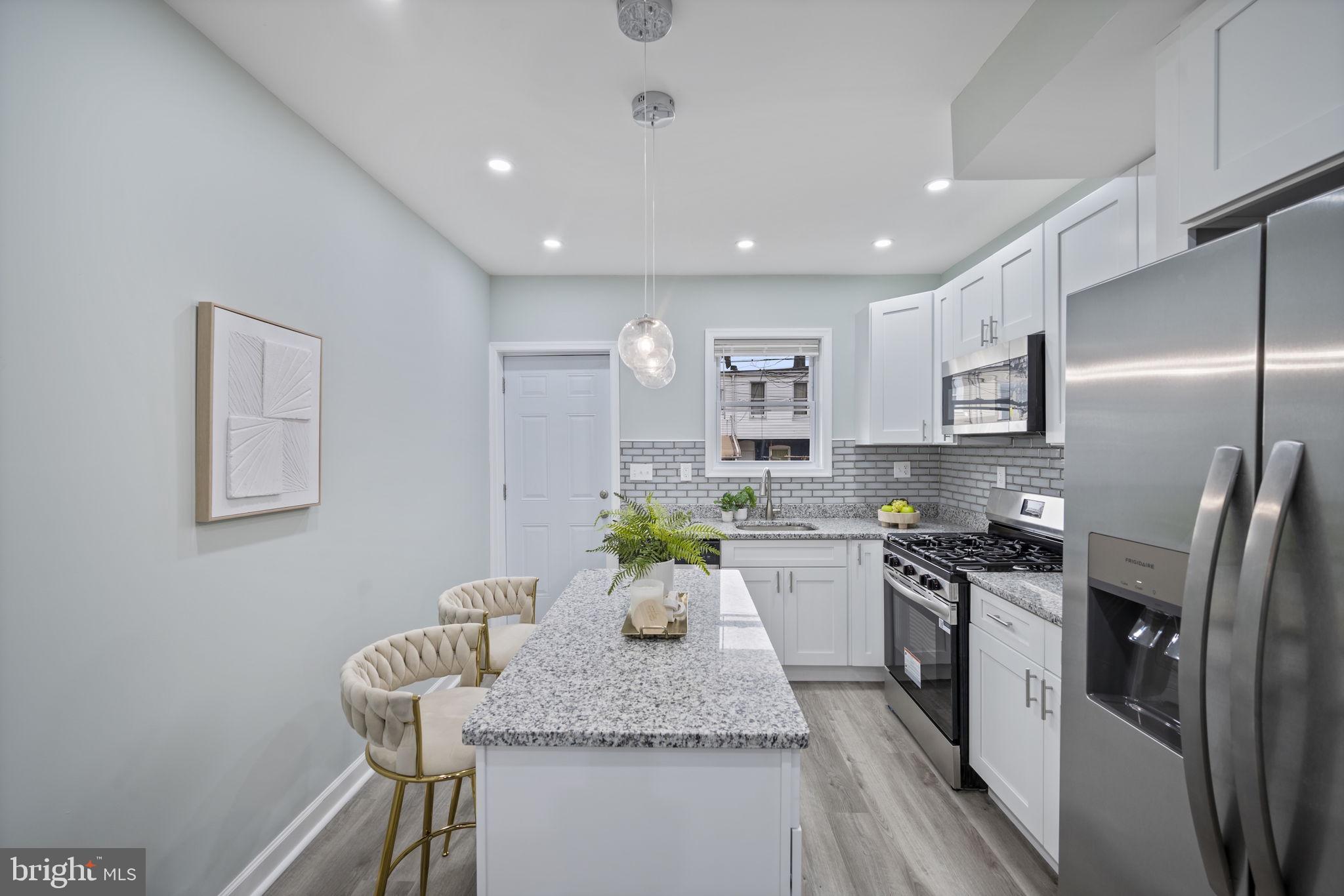 GREEKTOWN - Residential