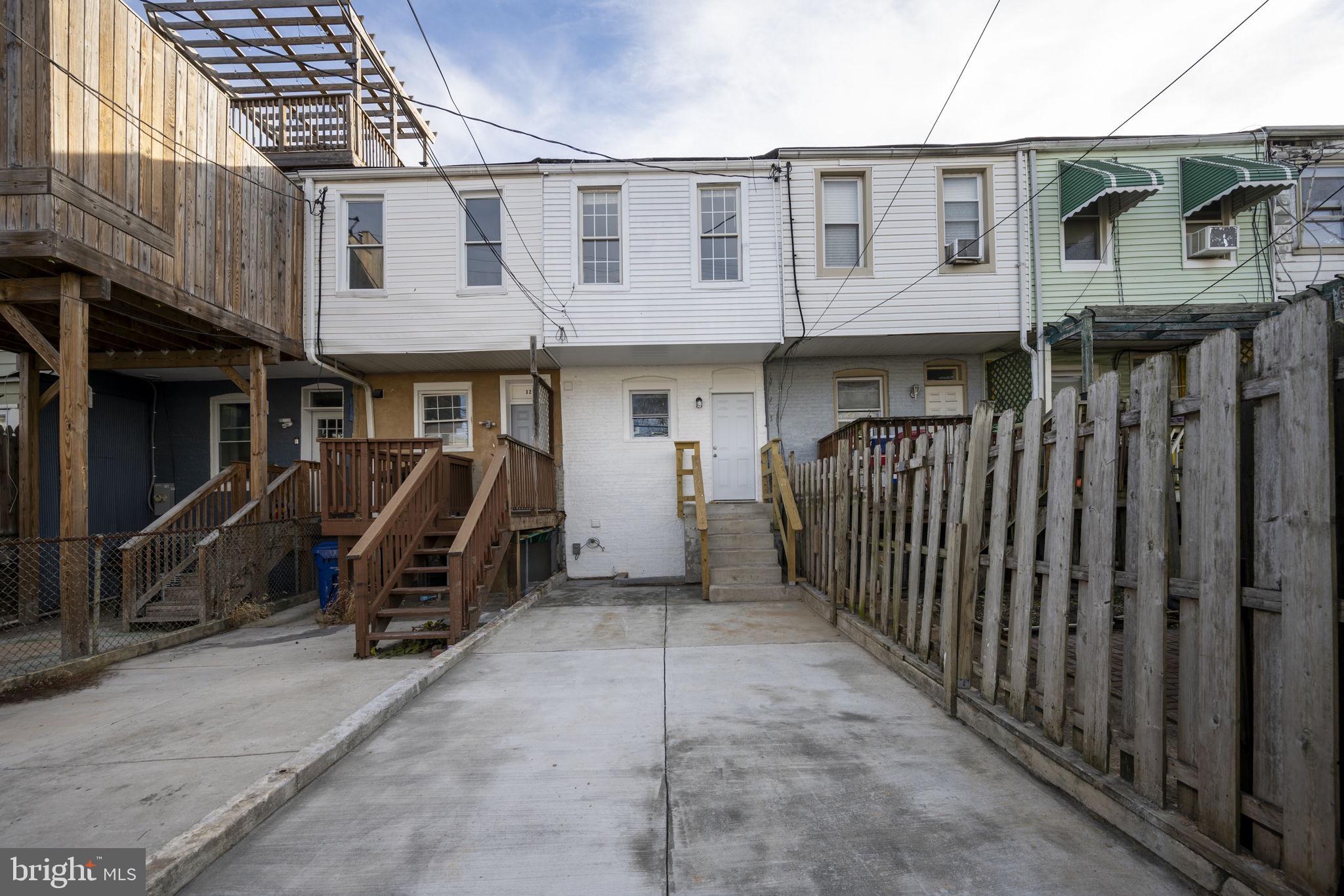 GREEKTOWN - Residential
