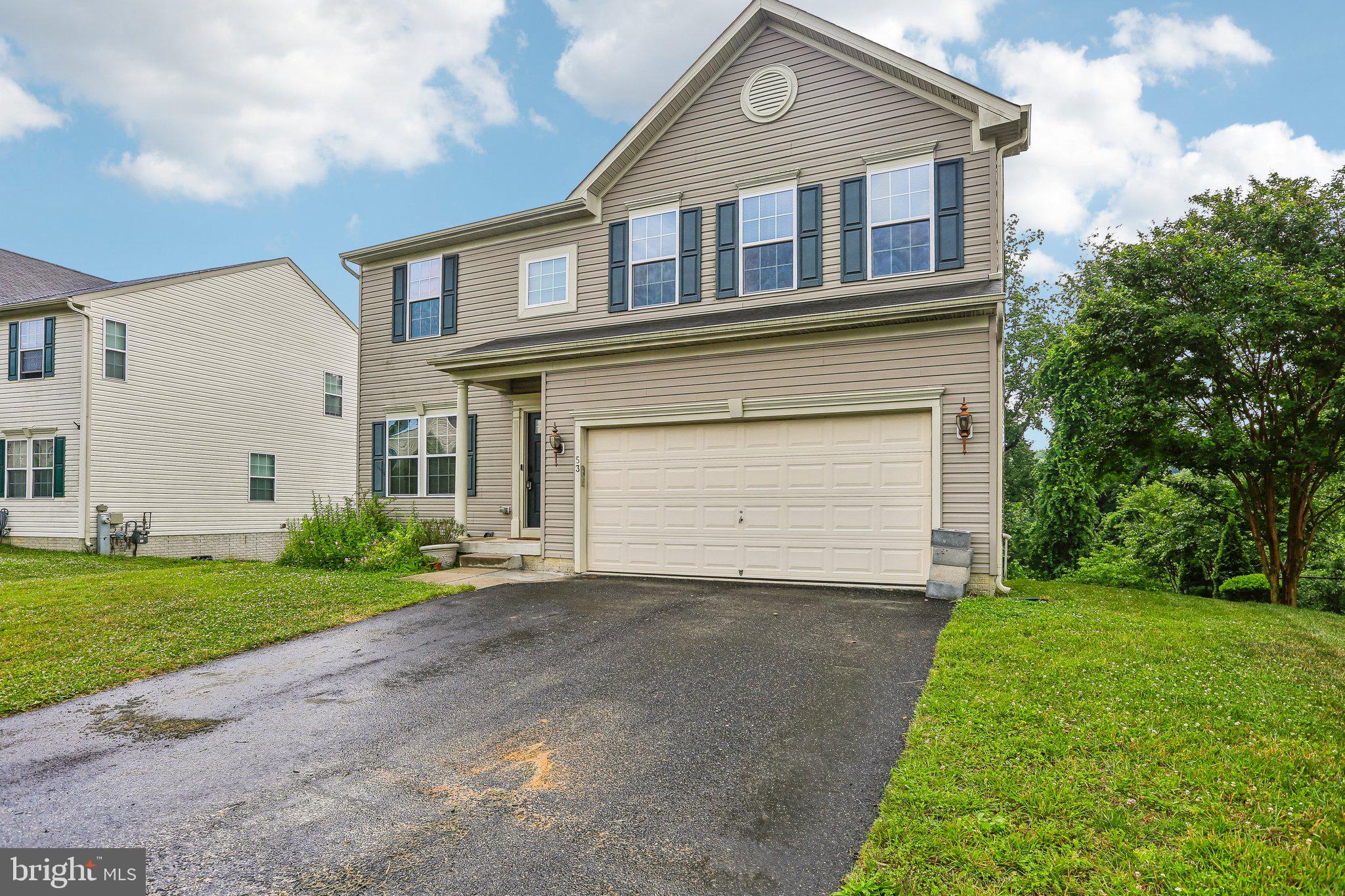 BRITTANY QUARTERS - Residential