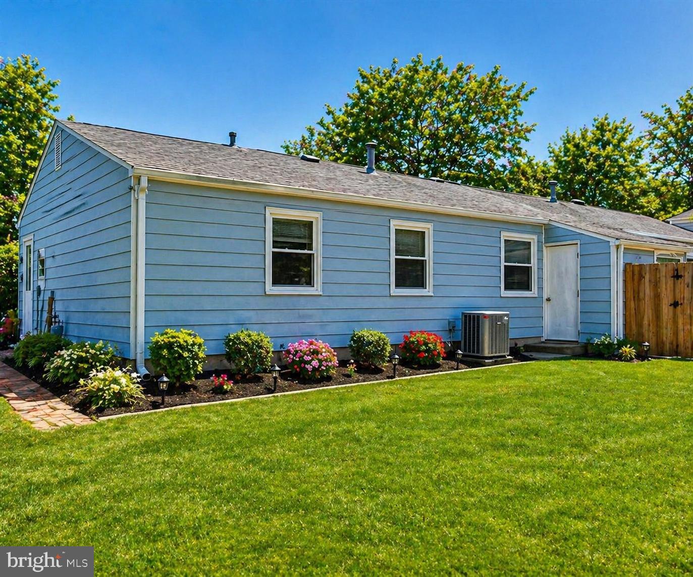 QUEENS PARK - Residential